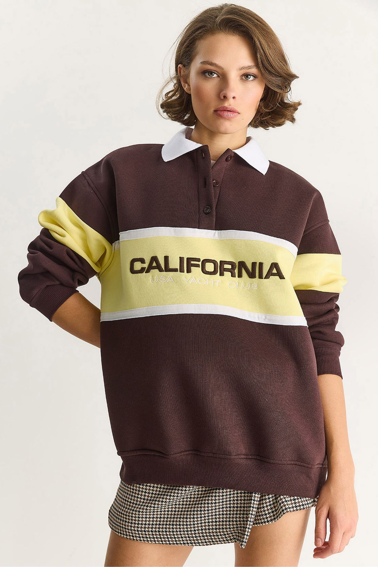 LUCCI Oversized Printed Polo Collar Sweatshirt 1