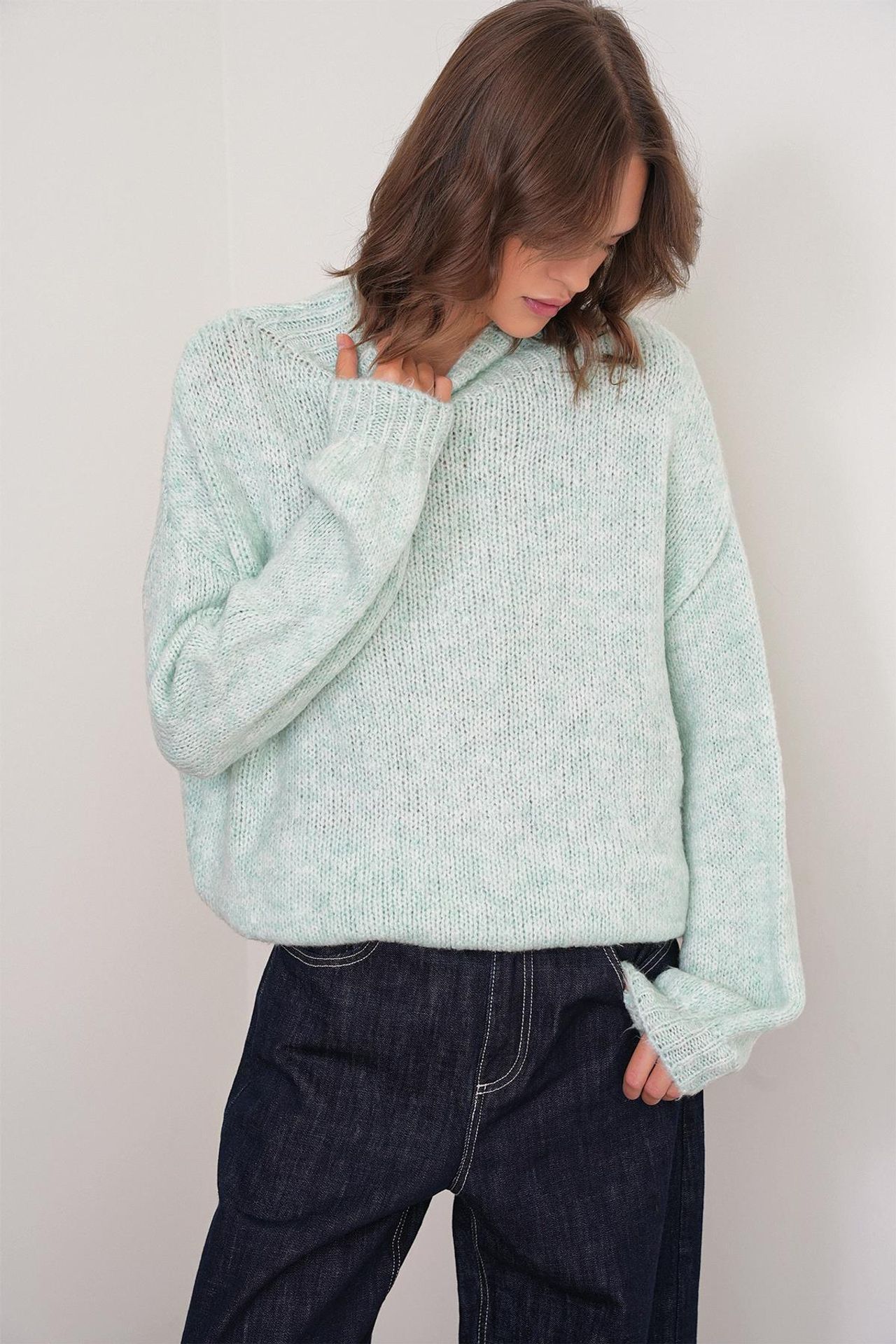 Mixray Relaxed Fit Crew Neck Thick Knit Sweater 3