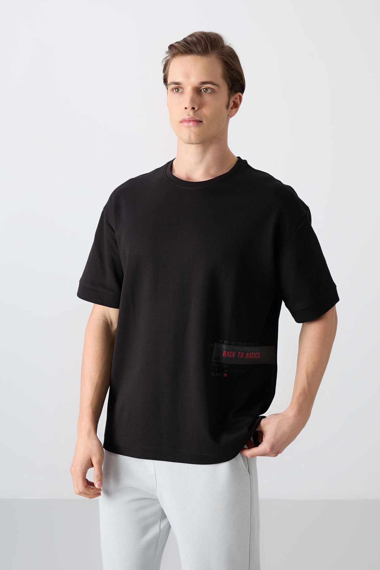 TOMMY Oversized Cotton-Blend Crew Neck T-Shirt 4