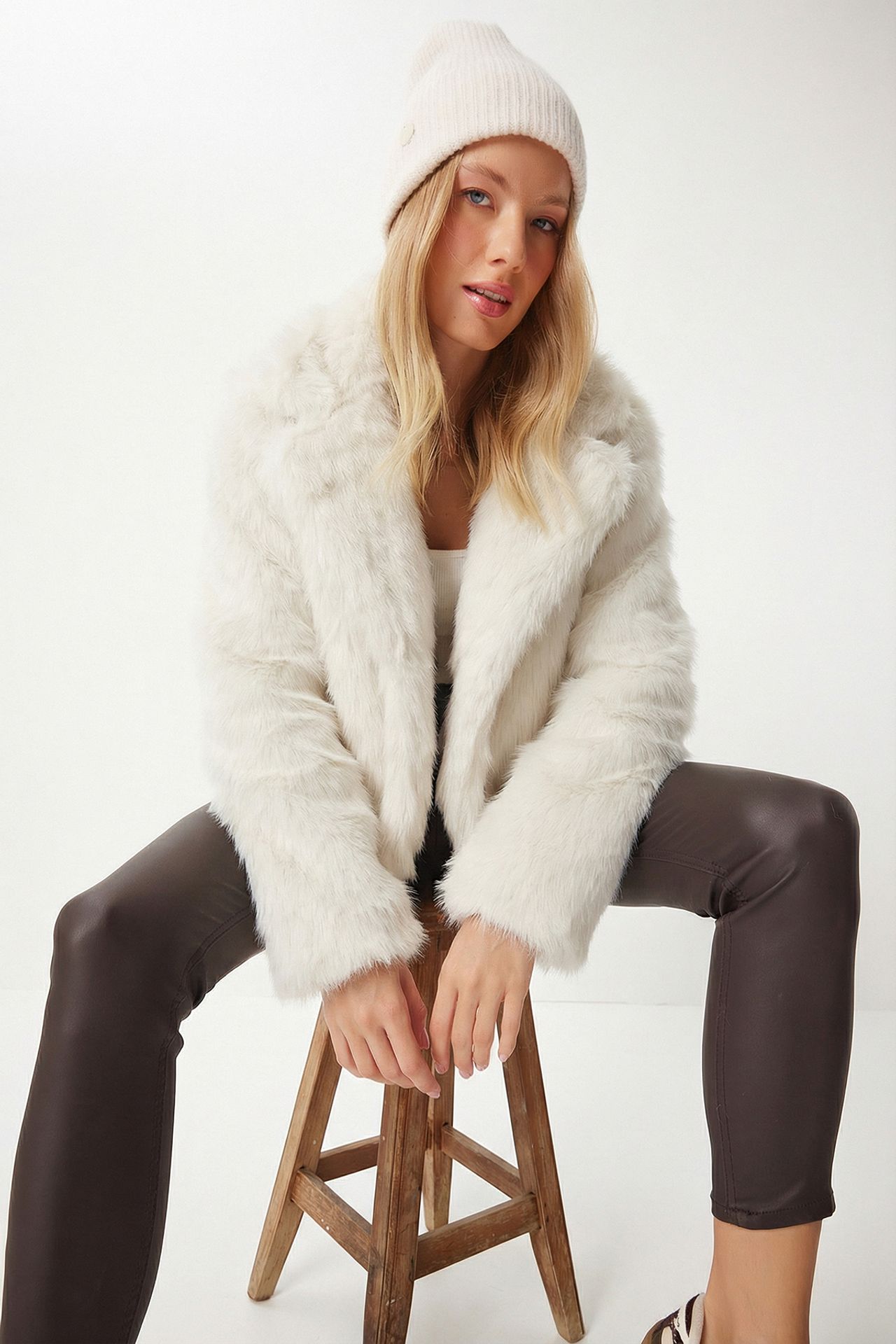 ISTANBUL Faux Fur Shawl Collar Jacket 2