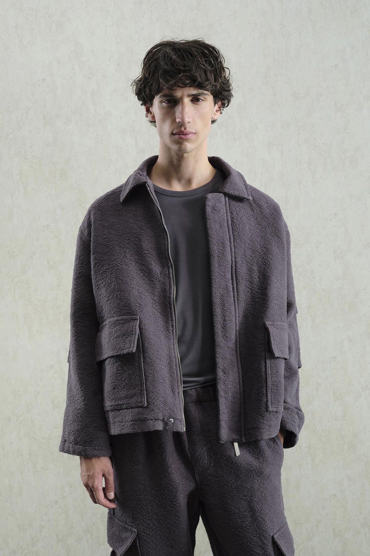 GIESTO Textured Cotton Jacket with Zipper Closure 4