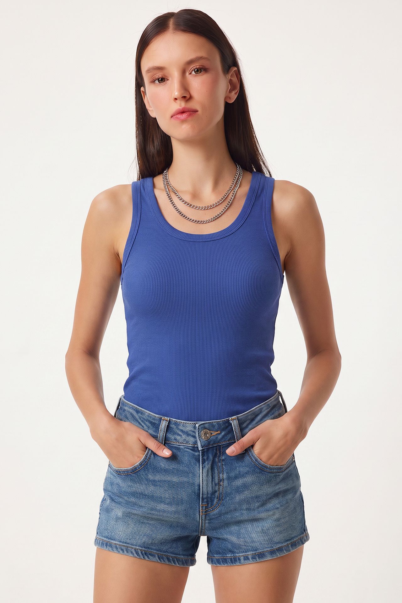 ISTANBUL Fitted Cotton U Collar Tank Top 2