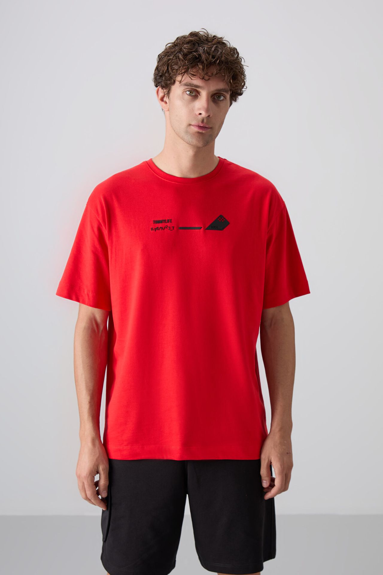 TOMMY Oversized Logo Crew Neck T-Shirt 1
