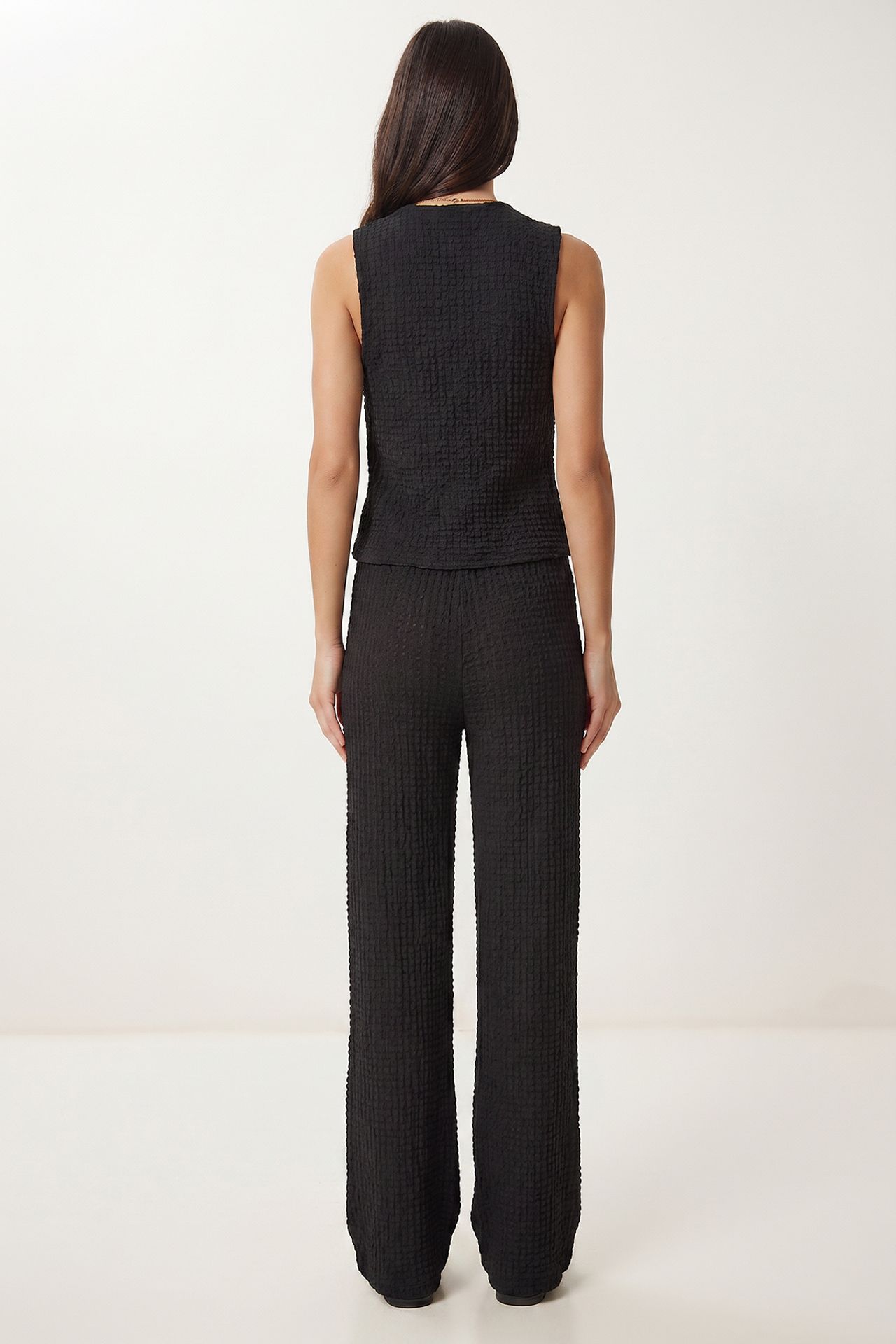 ISTANBUL Textured V-Neck High Waist Co-Ord Set with Wide Leg Pants 5