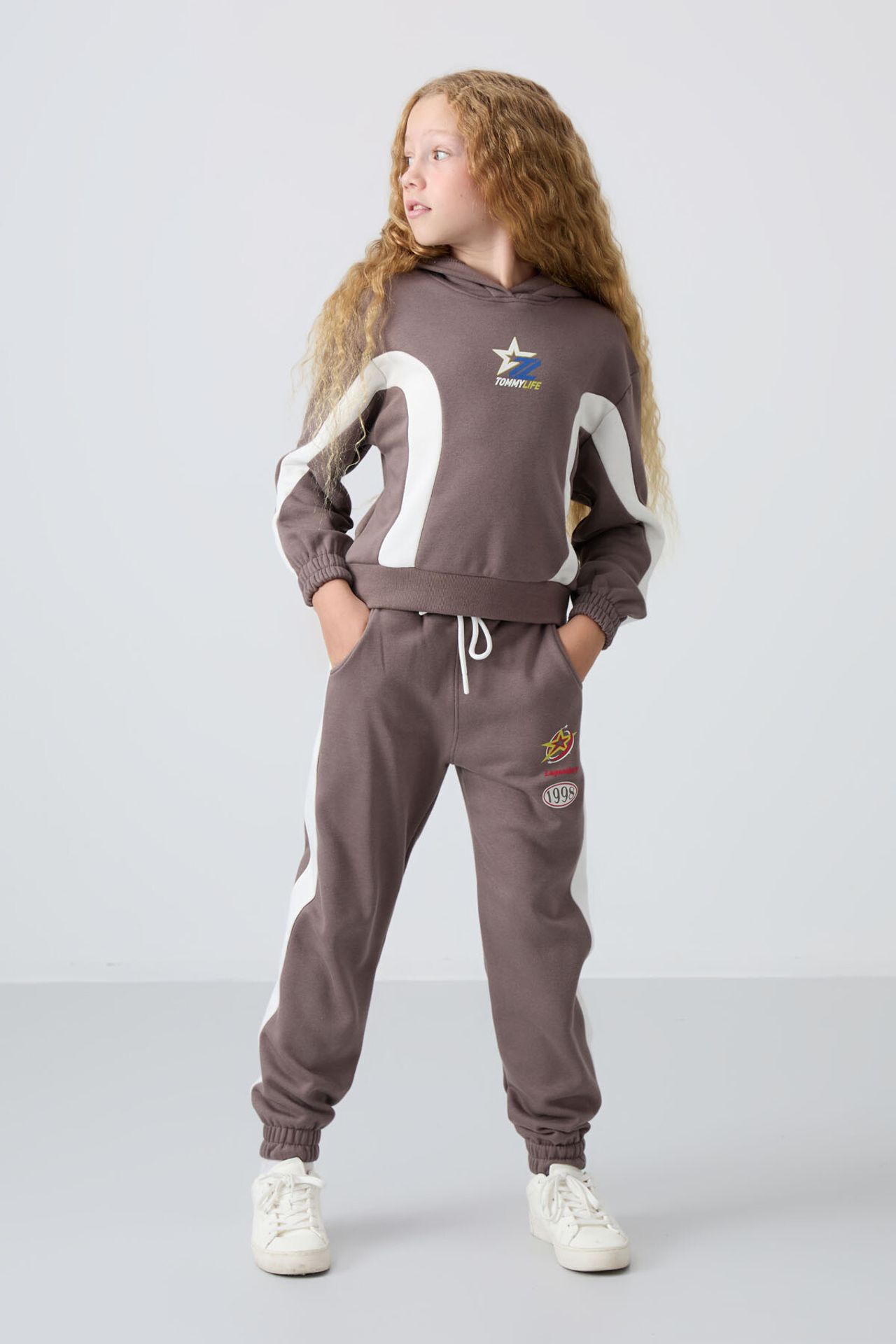 TOMMY Color Blocked Crew Neck Tracksuit 1