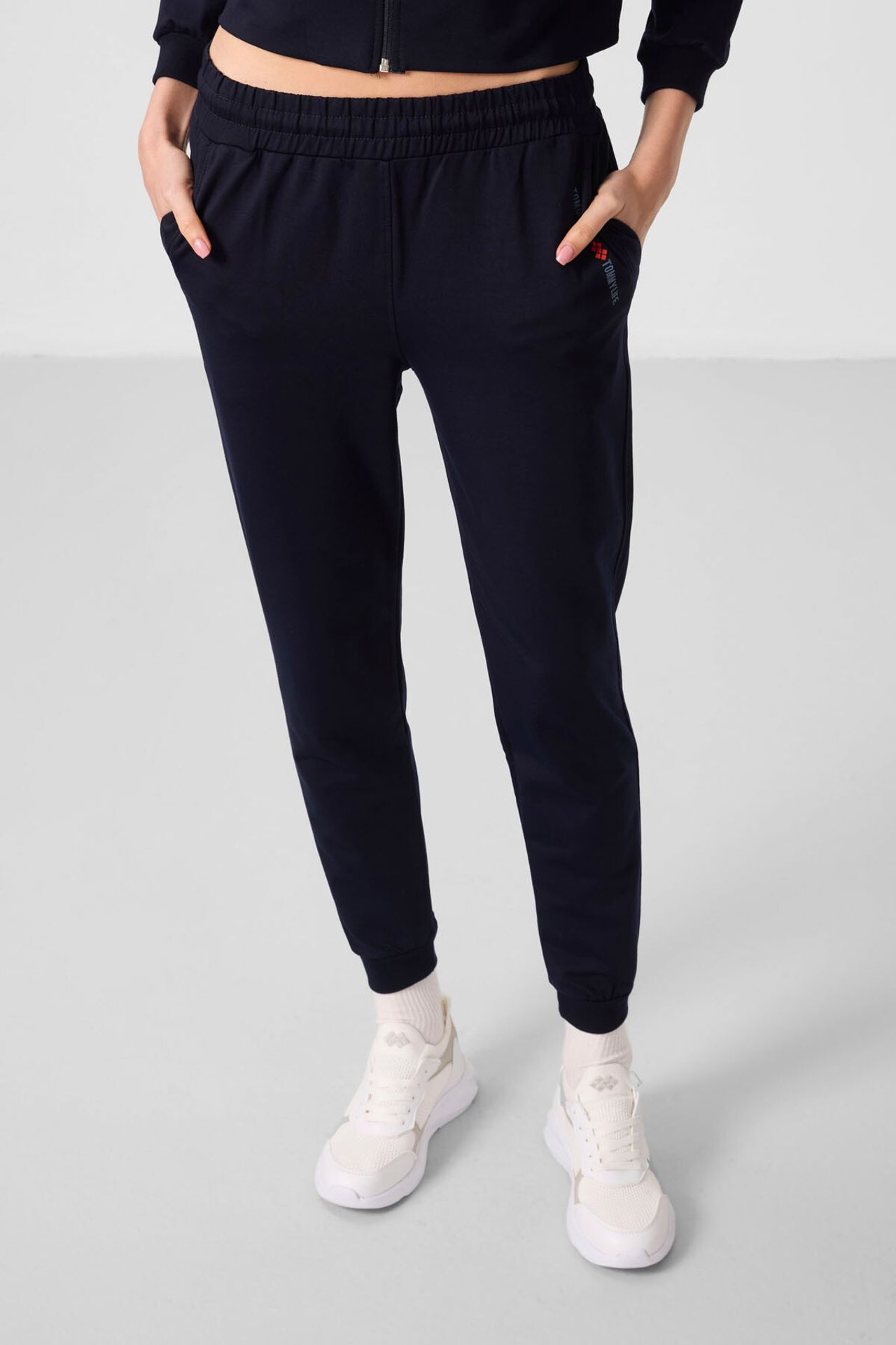 TOMMY Oversized Hooded Zip Sweatshirt And Pants Set 3