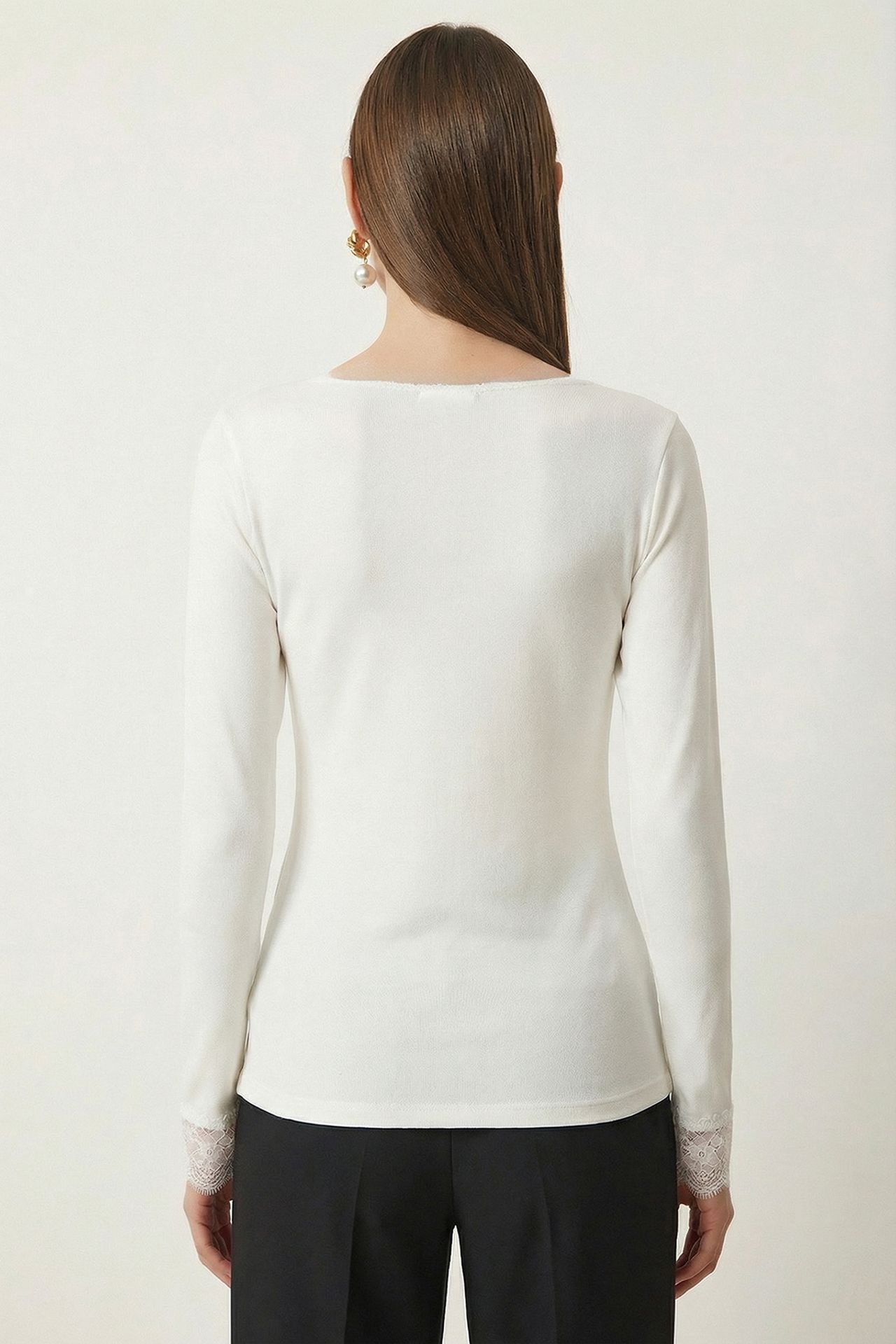 ISTANBUL Lace V-Neck Slim Fit Blouse 5