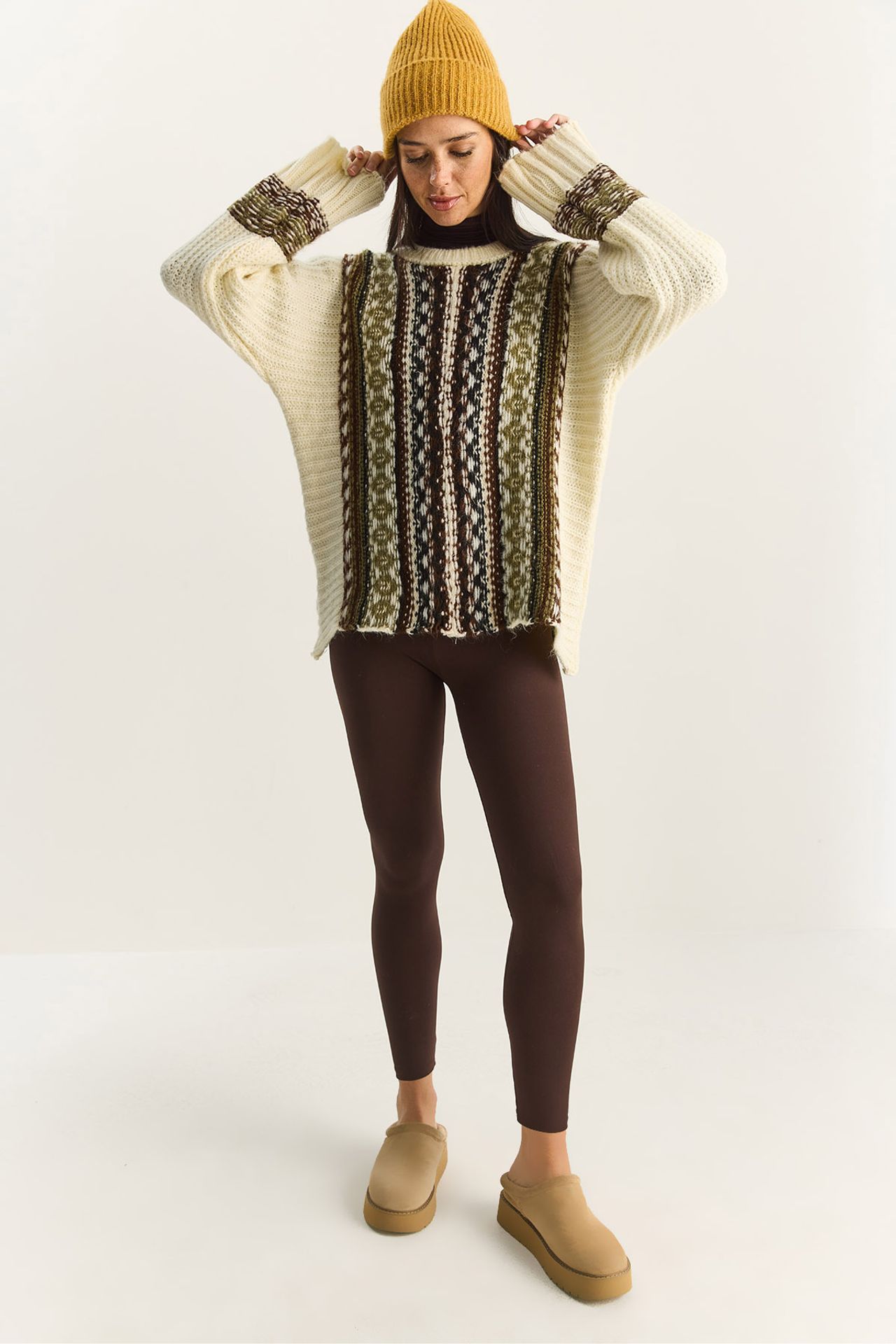 LUCCI Oversized Ethnic Print Knit Sweater 3