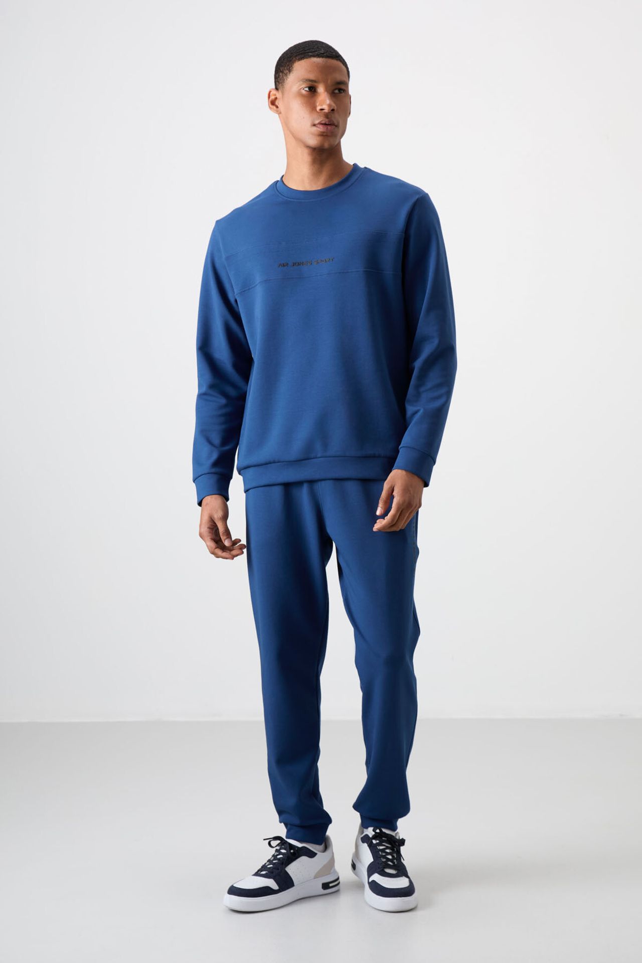 TOMMY Printed Fleece Sweatshirt And Pants Set 5