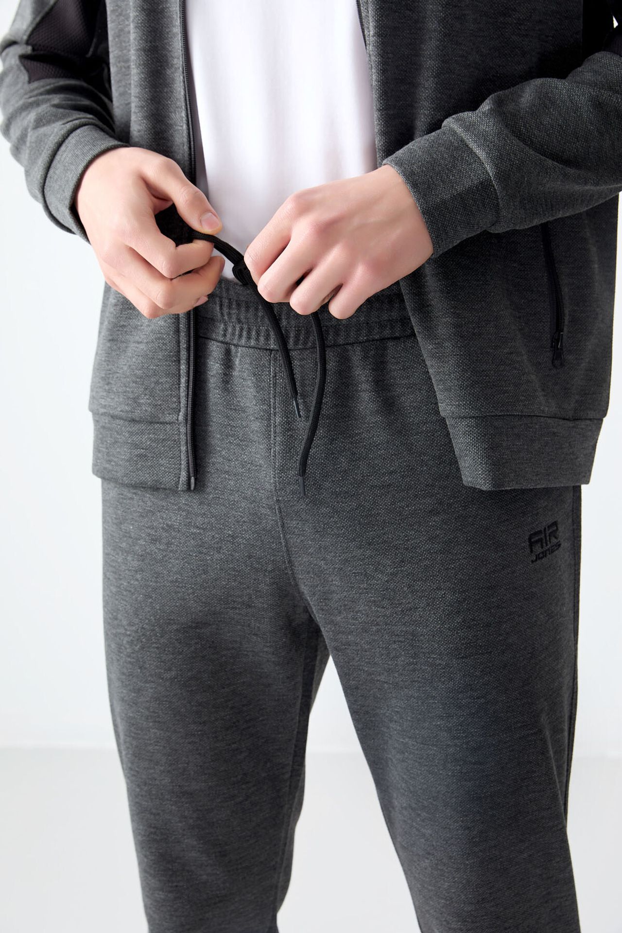 TOMMY Men's Color Block Fleece Sweatshirt And Pants Set 3