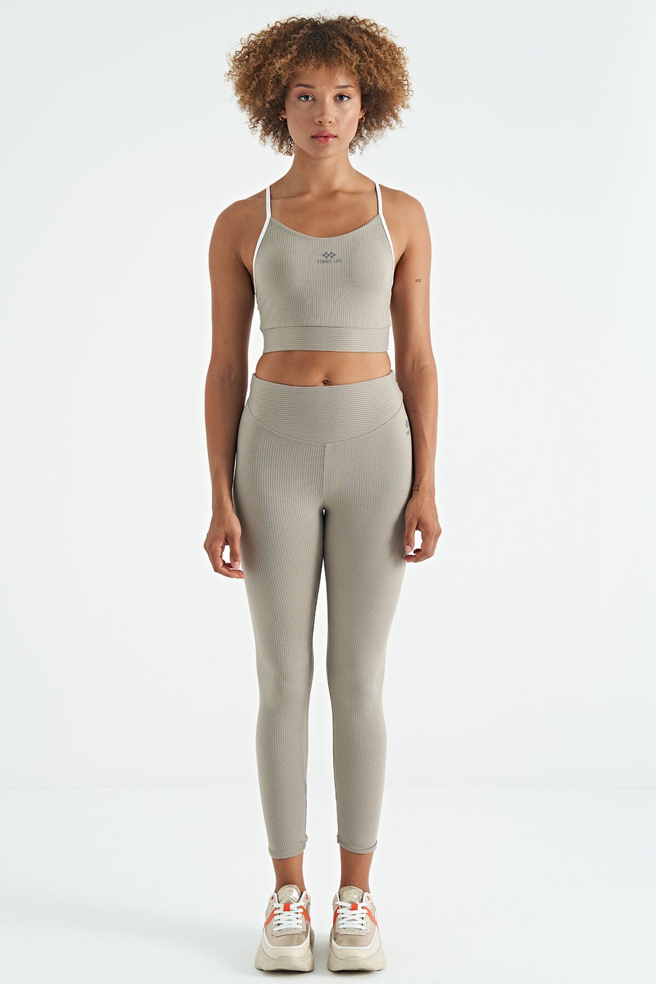 TOMMY Fitted Sleeveless Crop Sports Top 2