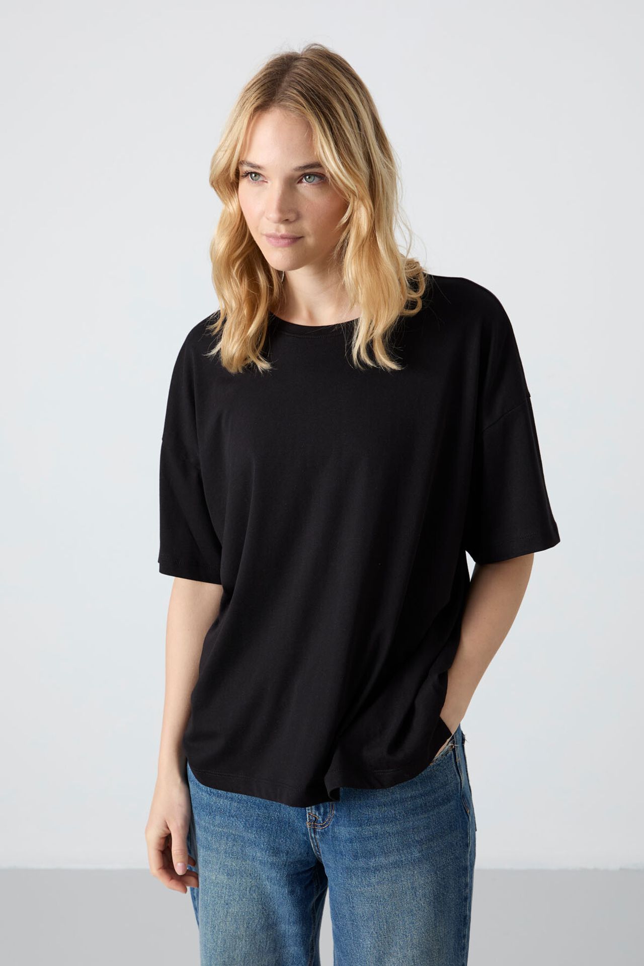 TOMMY Oversized Cotton-Modal Crew Neck T-Shirt 2