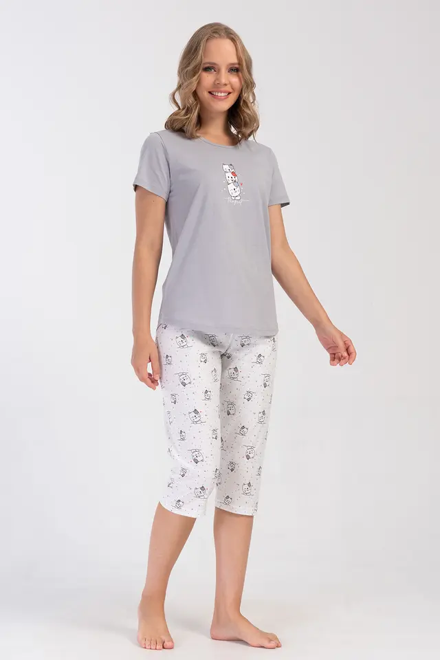 YAKE 2-Piece Crew Neck Capri Pajama Set