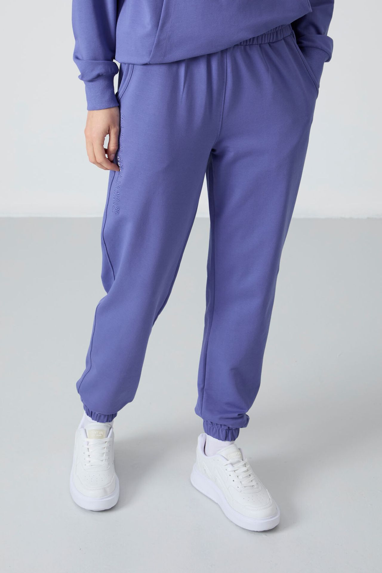 TOMMY Oversized Hooded Sweatshirt And Pants Set 3