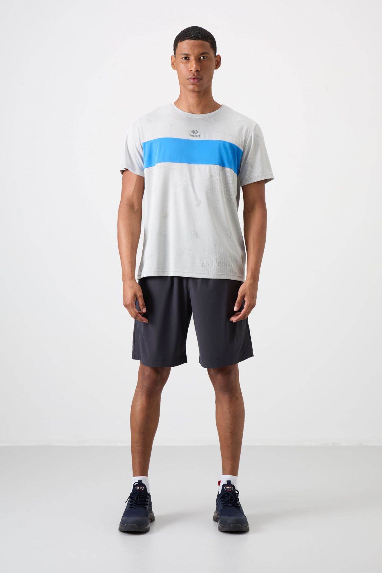 TOMMY Men's Color-Blocked Crew Neck T-Shirt 2