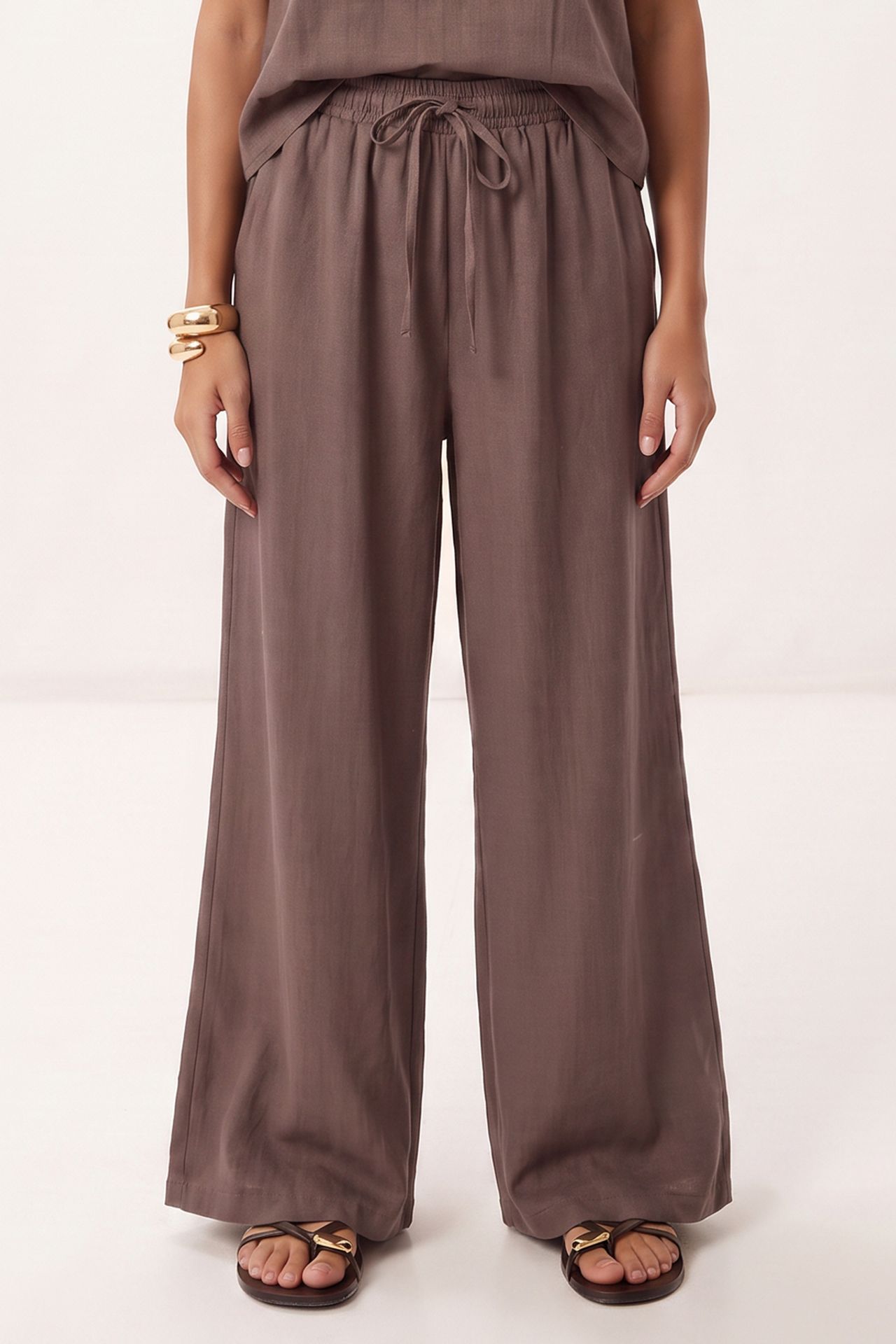 ISTANBUL V-Neck Sleeveless Two-Piece Coord Set with Wide Leg Pants 4