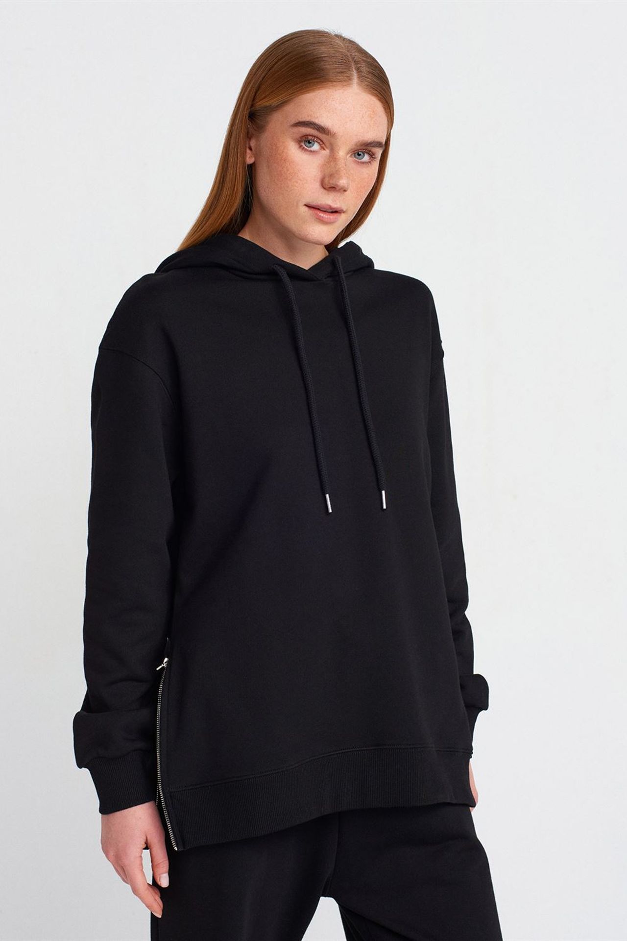 DILVIN Oversized Cotton Zip-Front Hooded Sweatshirt 1