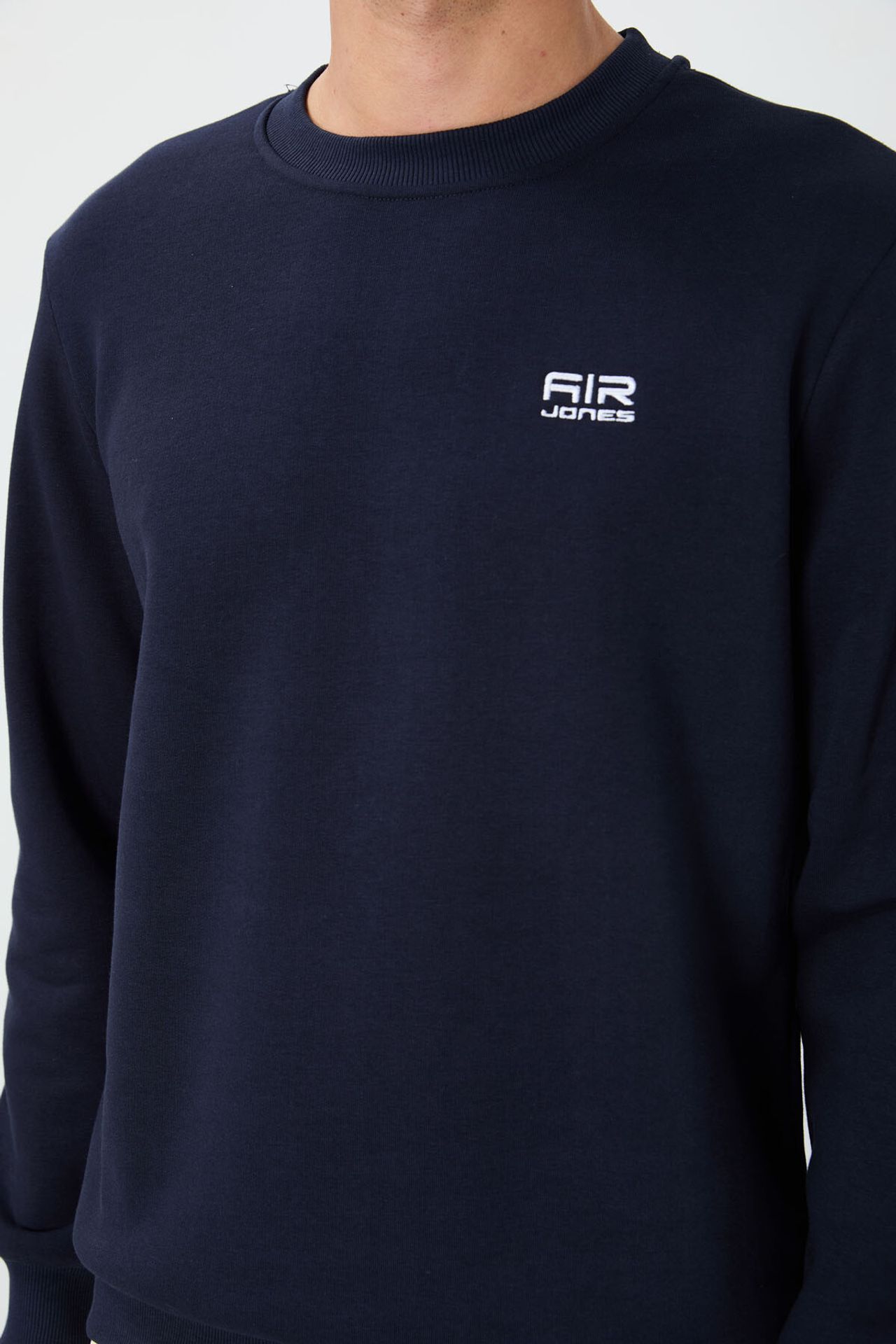 TOMMY Men's Regular Fit Crew Neck Sweatshirt 4