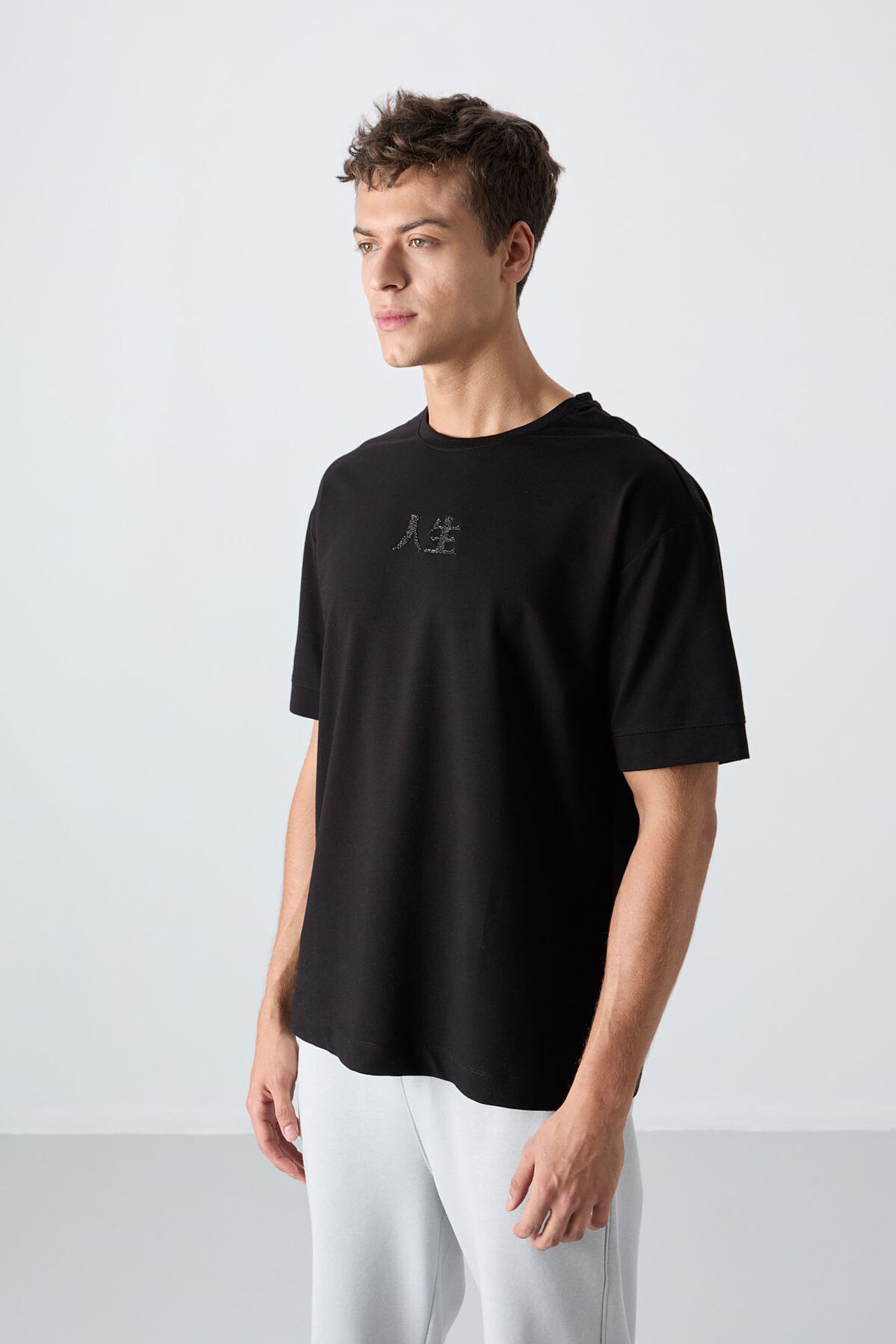 TOMMY Oversized Printed Crew Neck T-Shirt 4