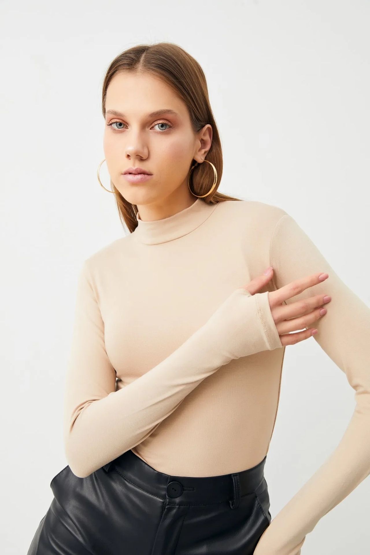 BIPANTOLON Women's 2-Pack Cut-Out Half Turtleneck Bodysuits 2