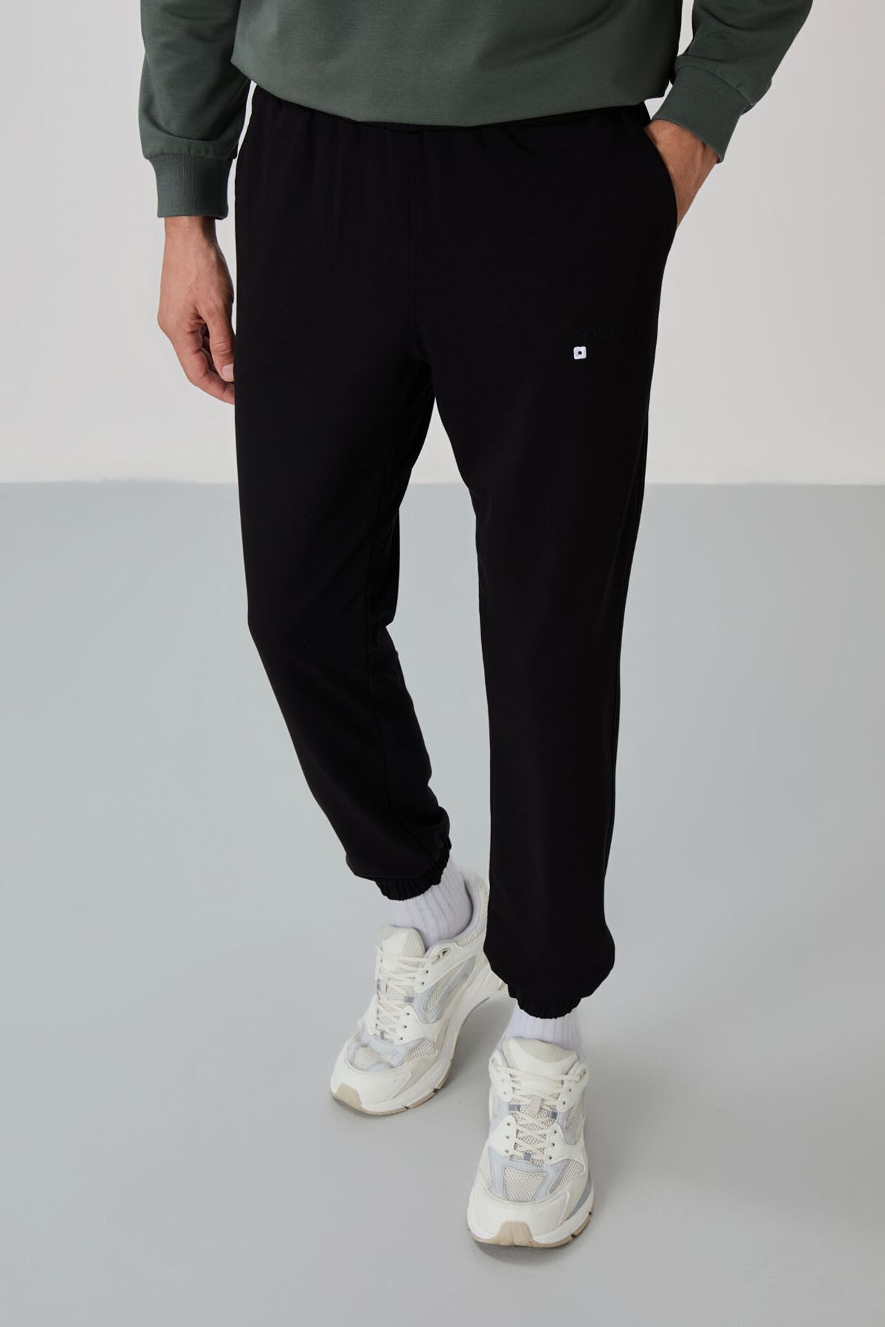 TOMMY Oversized Crew Neck Sweatshirt And Pants Set 3