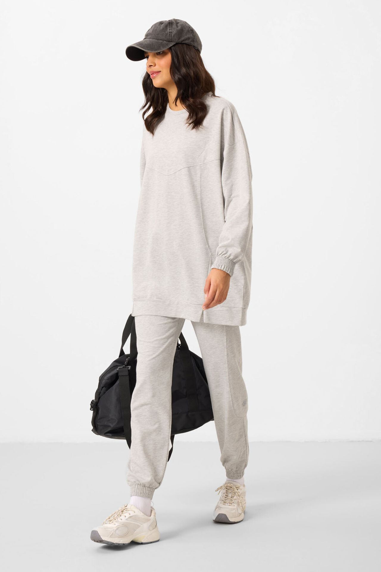 TOMMY Oversized Fleece Sweatshirt And Pants Set 4