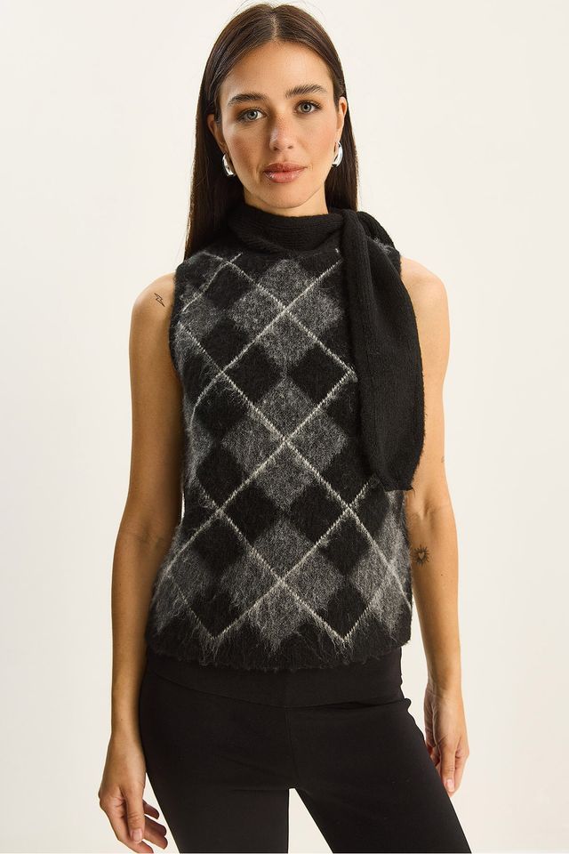 LUCCI Thick Ribbed Knitwear Sweater Vest with Turtleneck