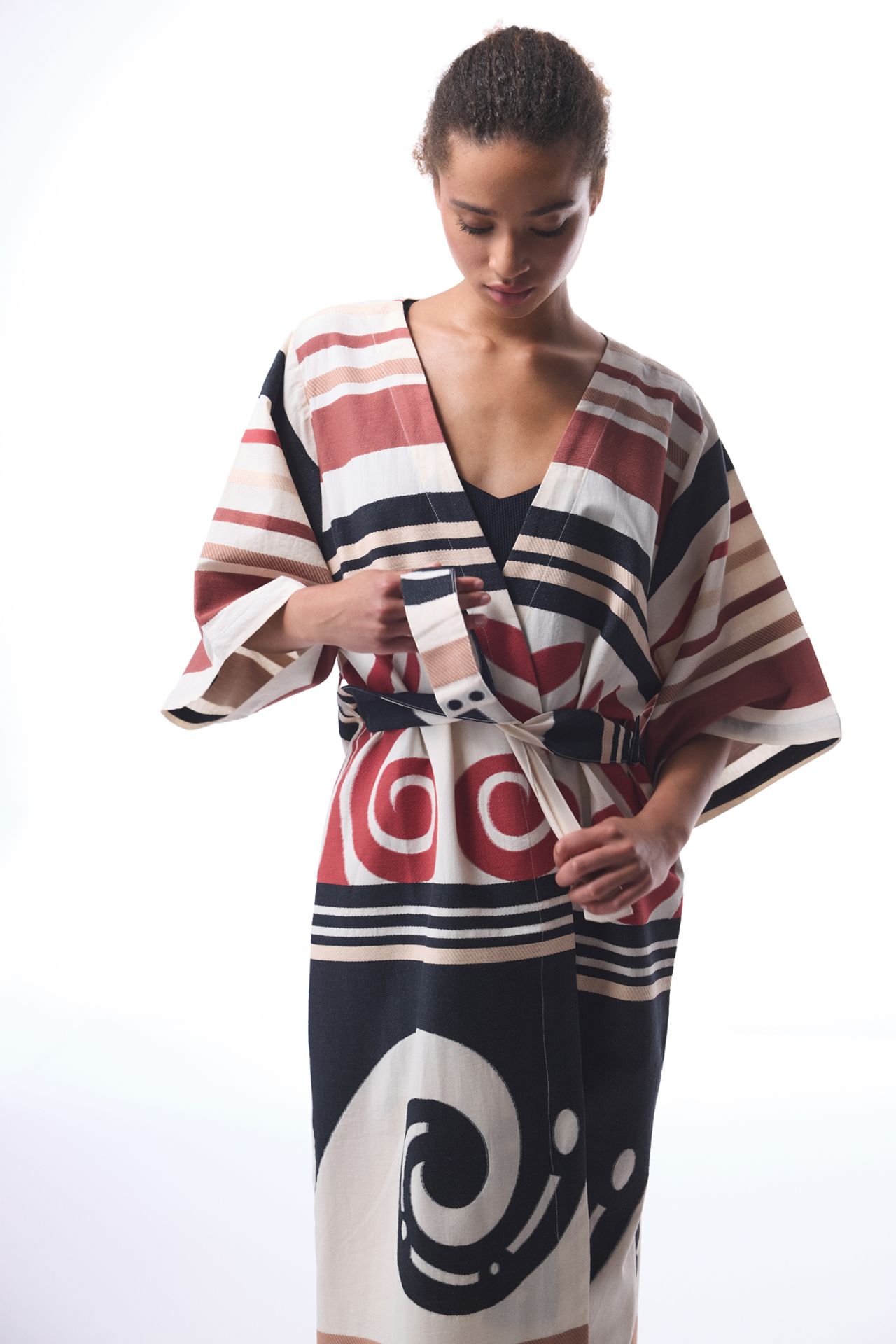 PENTI Ethnic Pattern Shay Long Kimono