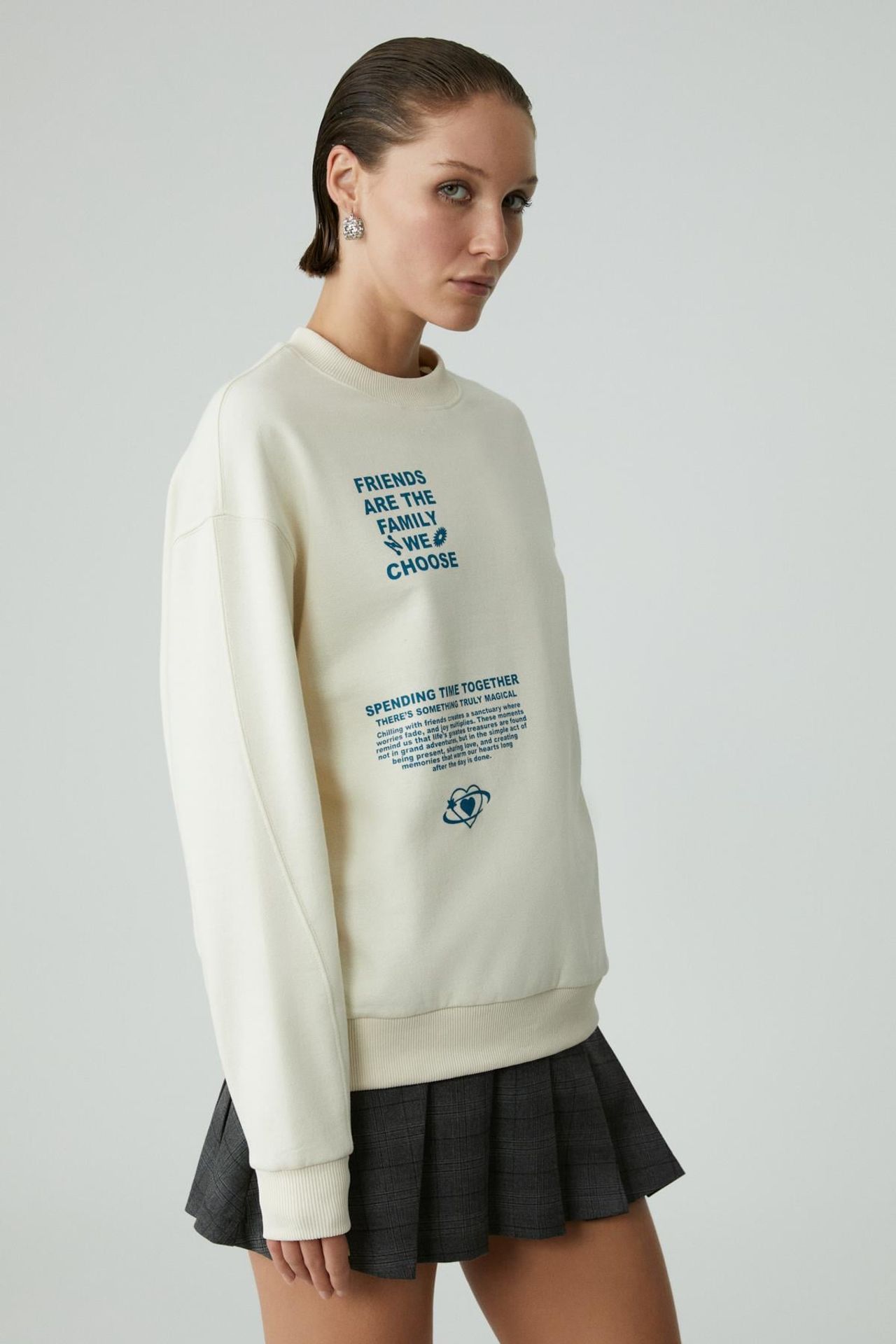 ETHIQUET Relaxed Crew Neck Sweatshirt 1