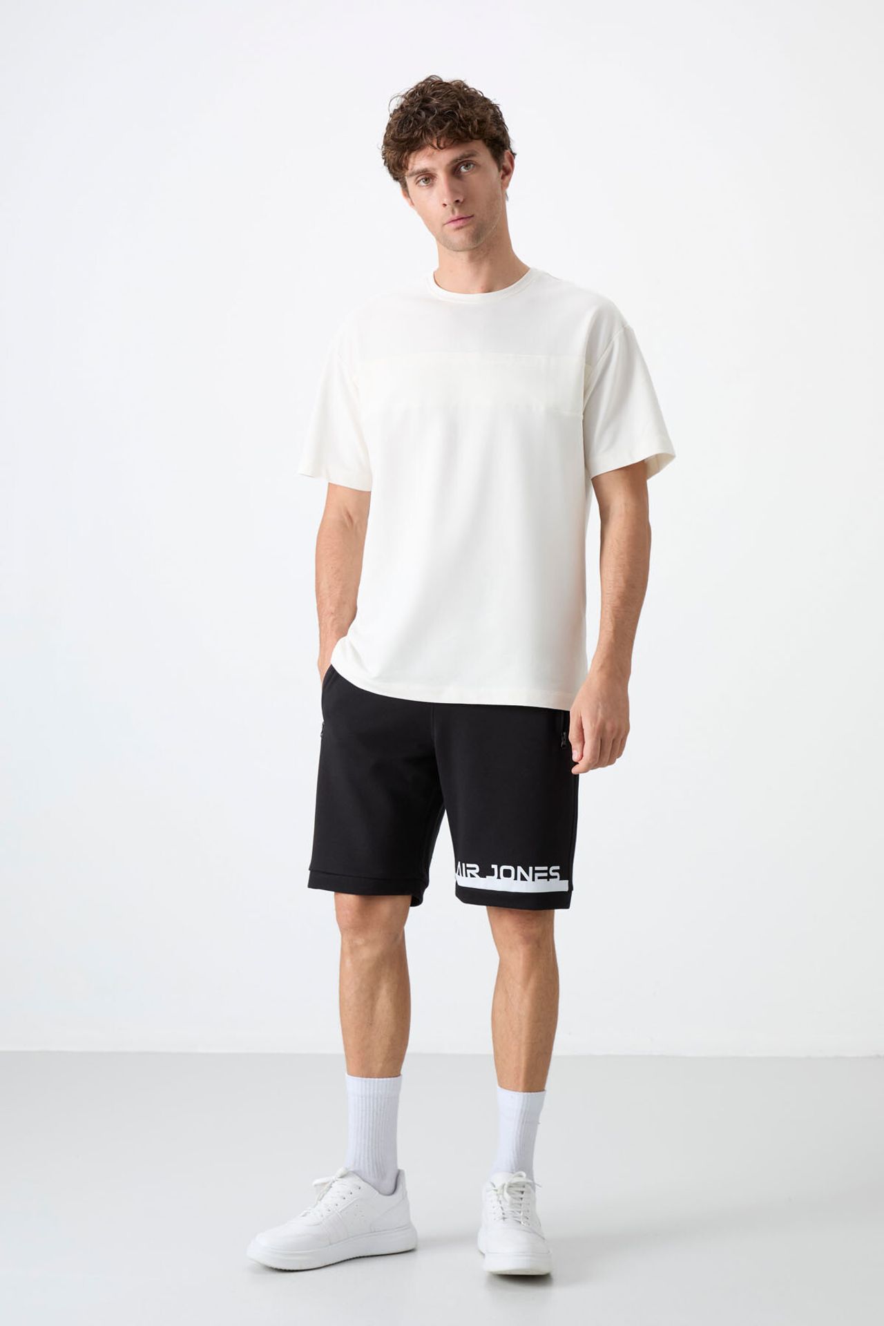 TOMMY Men's Fleece Sweat Shorts 1
