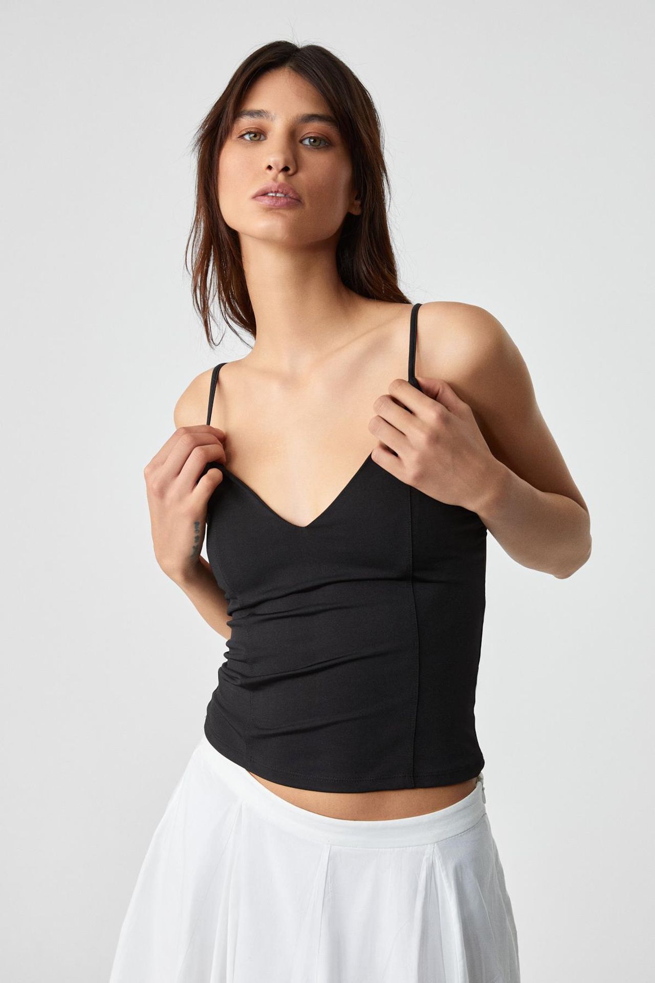 ETHIQUET Fitted Sleeveless Ribbed Tank Top 3