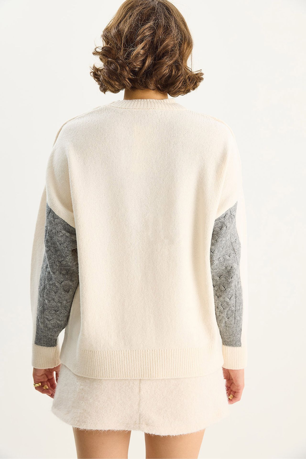 LUCCI Crew Neck Knit Sweater with Argyle Pattern 5