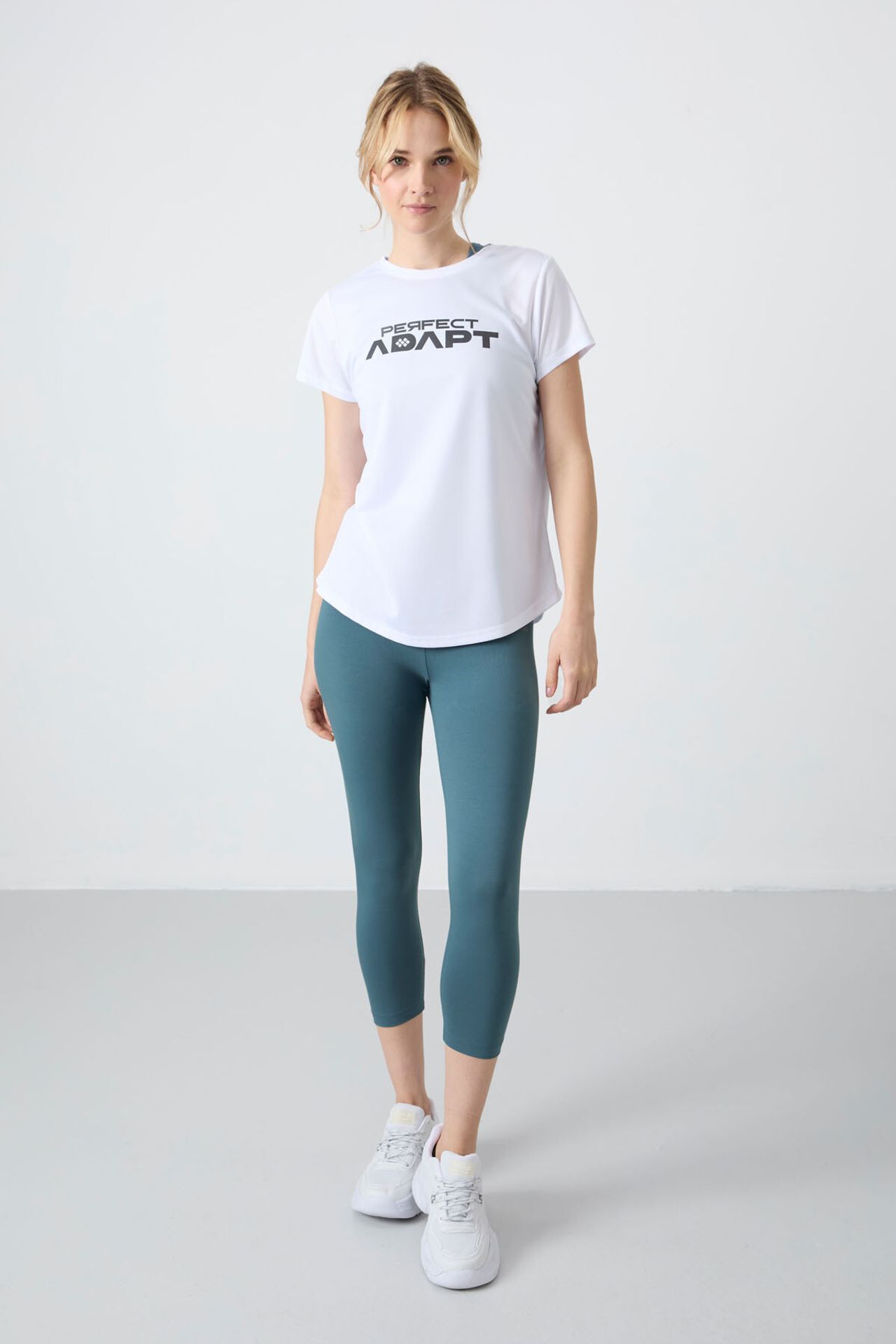 TOMMY High-Waist Capri Leggings 1