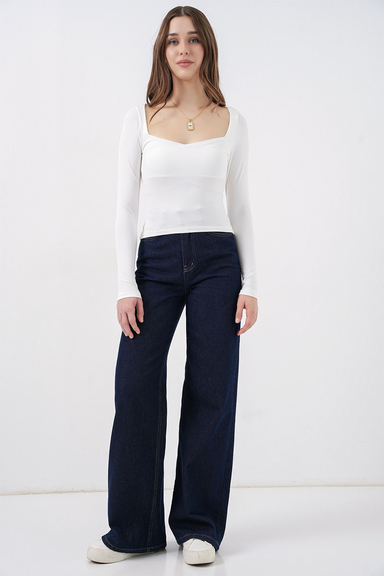 BDART Long Sleeve Fitted Blouse with Heart Collar 2
