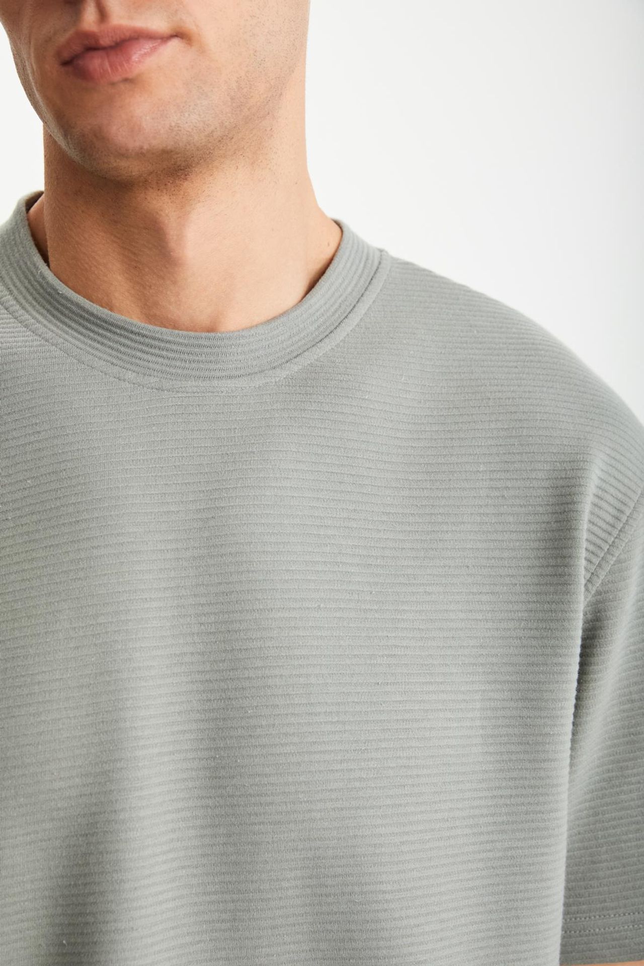 GRIMELANGE Ribbed Crew Neck T-Shirt 4