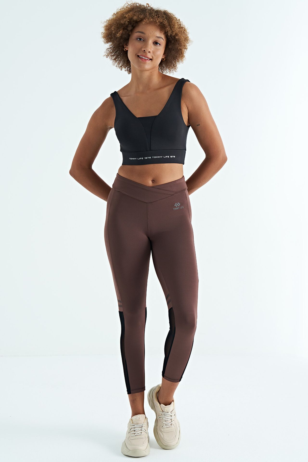 TOMMY Women's Color-Blocked Sleeveless Crop Sports Top 6