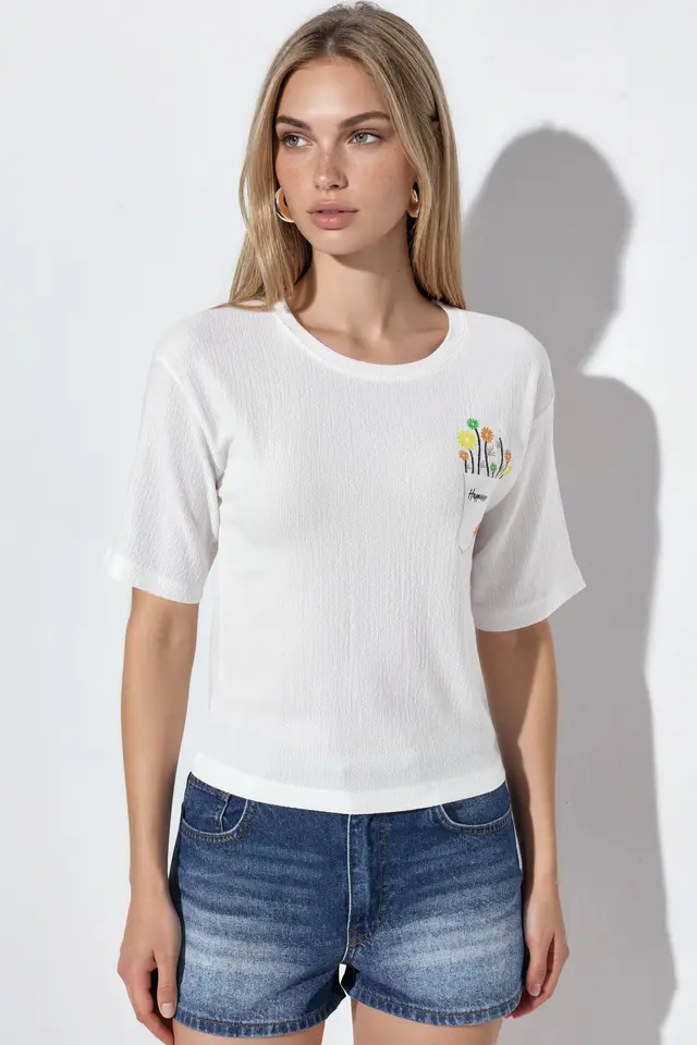 BDART Embroidered Crew Neck Printed T-Shirt
