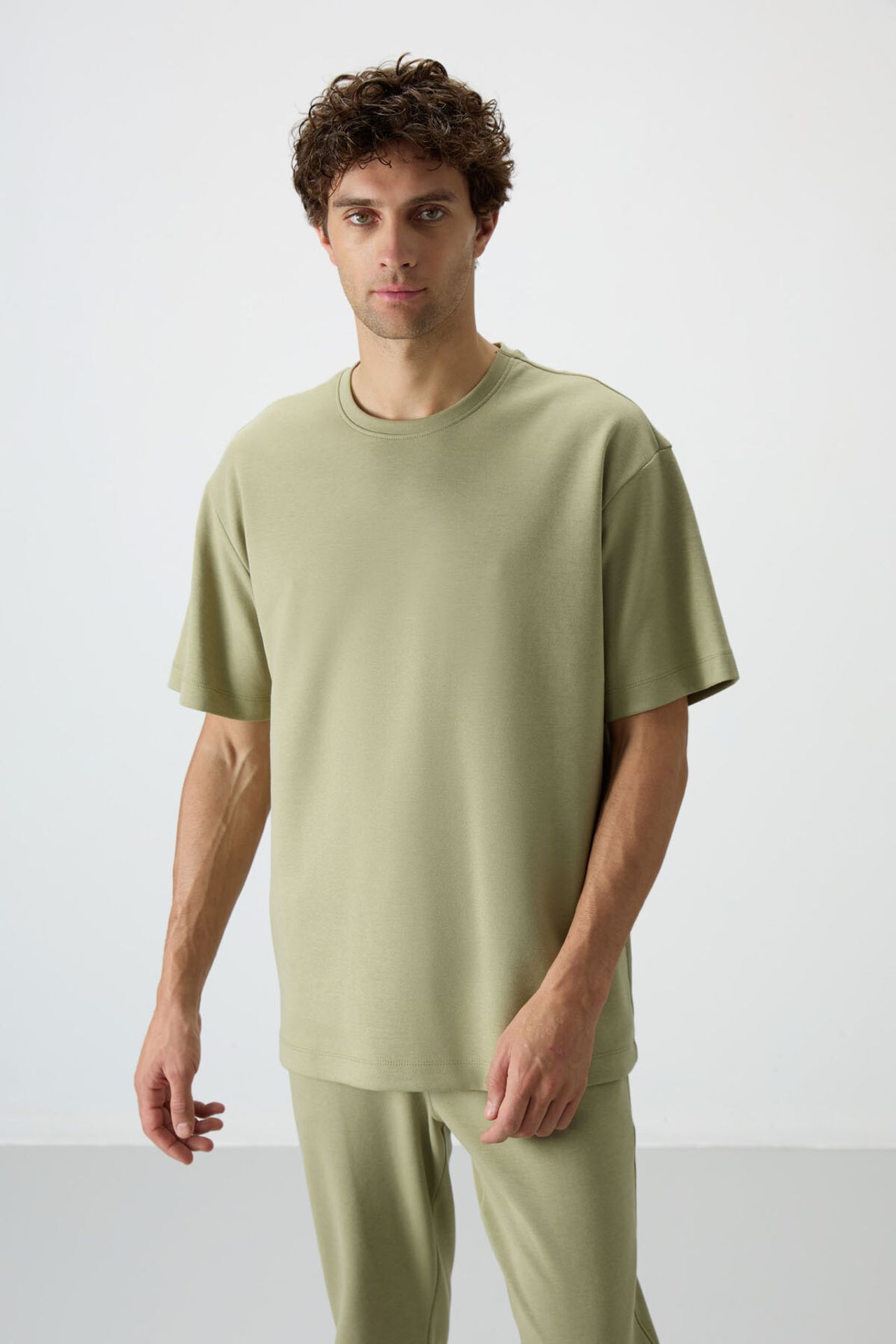 TOMMY Men's Oversized T-shirt And Pants Set 5