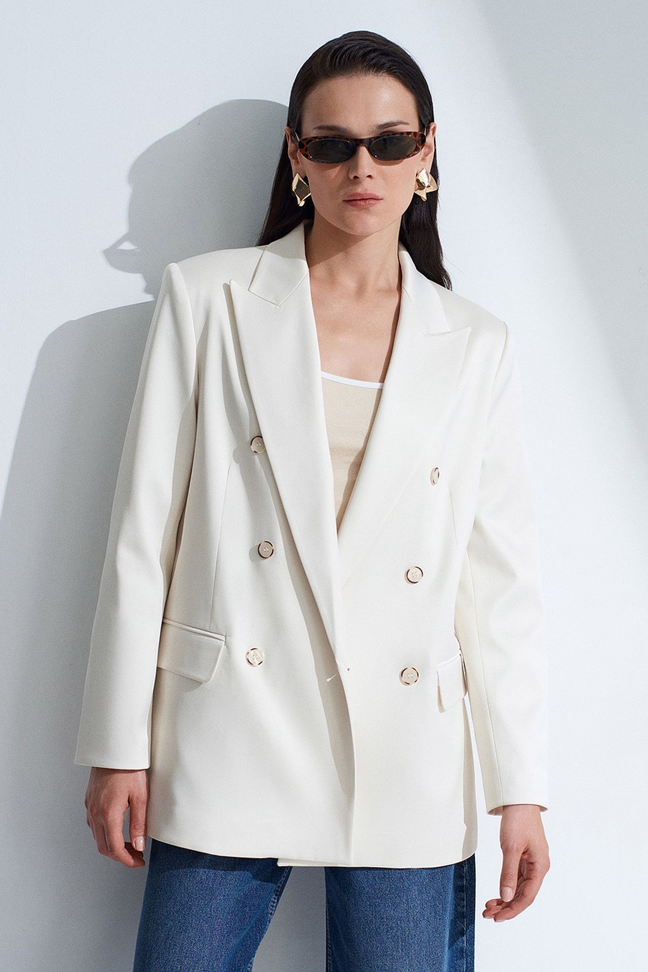 DILVIN Long Satin Shawl-Collar Blazer 3