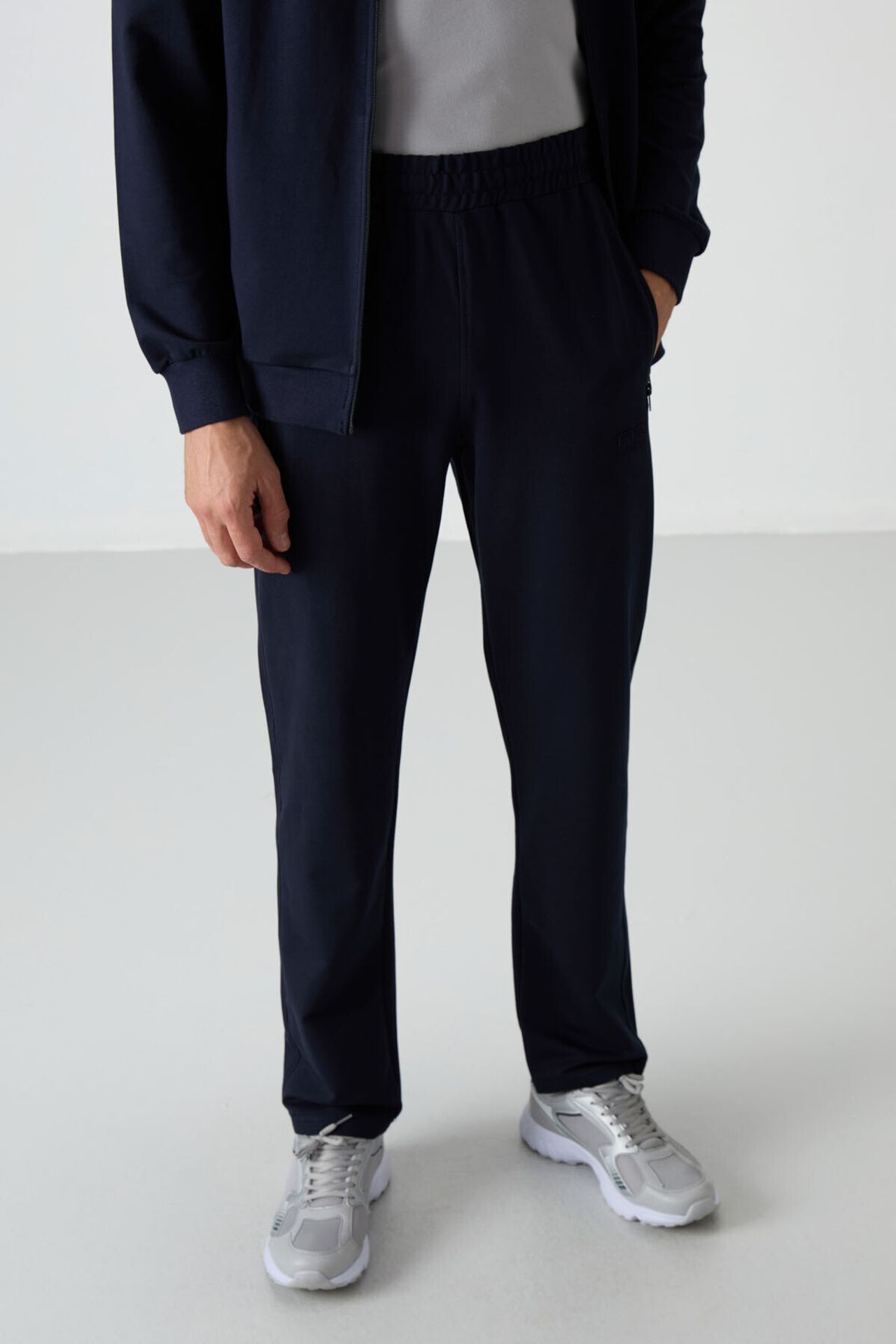 TOMMY Men's Knit Fleece Sweatshirt And Pants Set 3