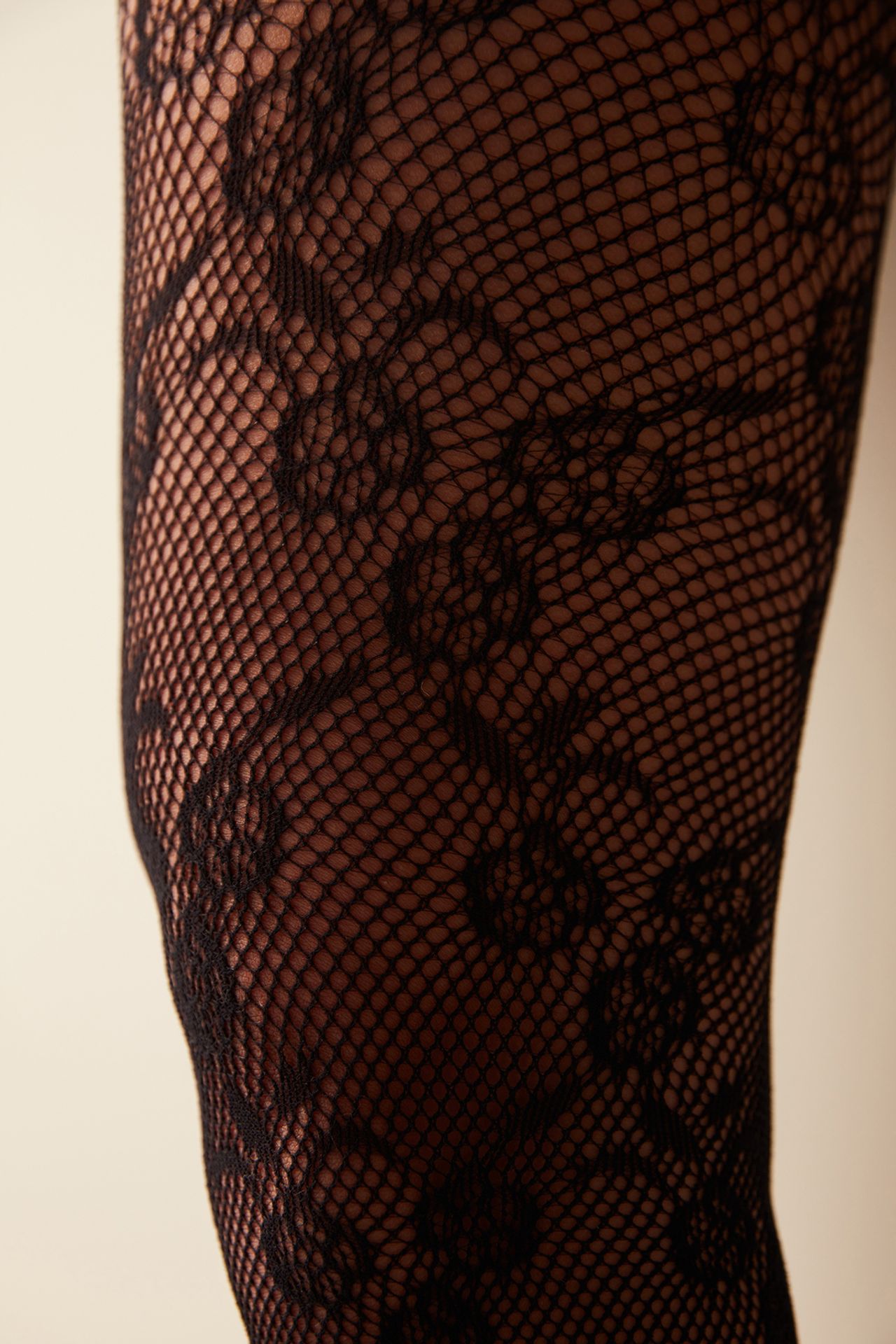 PENTI Floral Fishnet Tights 3