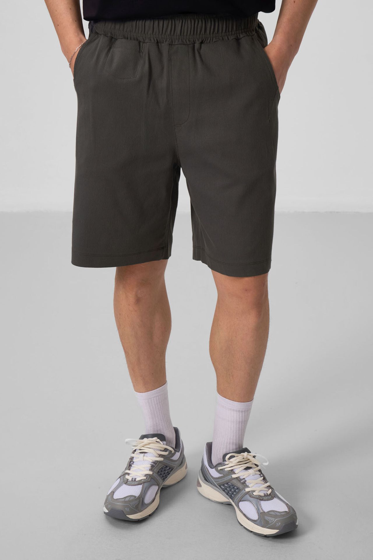 TOMMY Men's Woven Chino Shorts 3