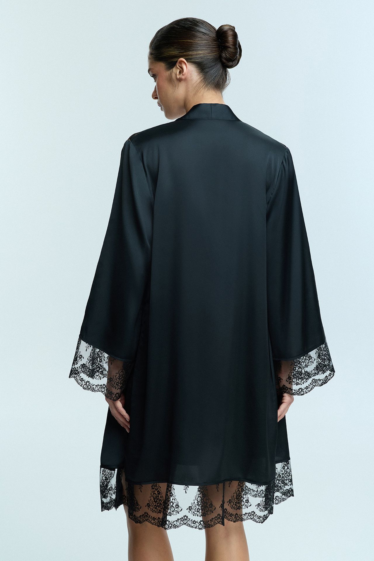 PENTI Ange Lace Long Sleeve Robe 3