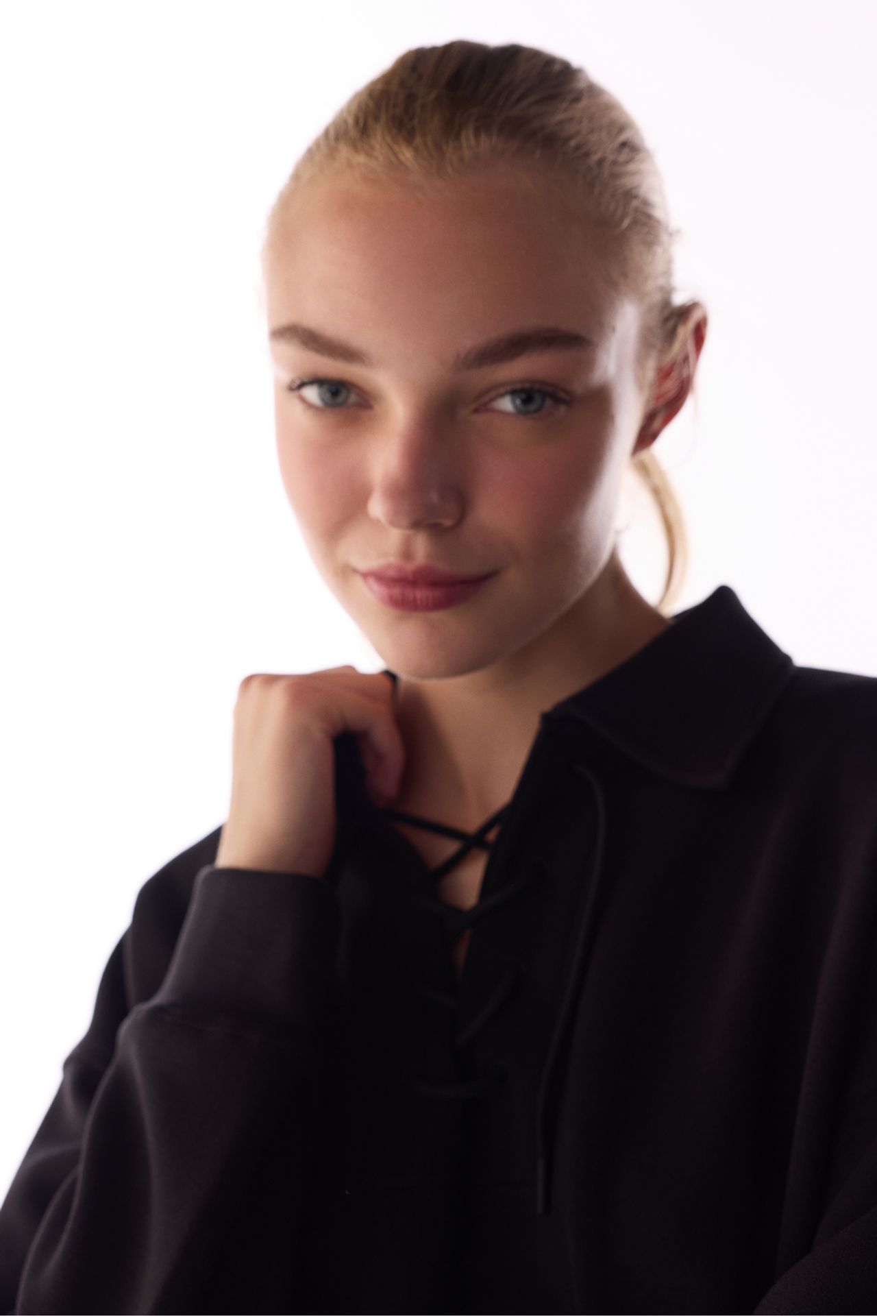PENTI Silky Touch Laced Long Sleeve Sweatshirt 3