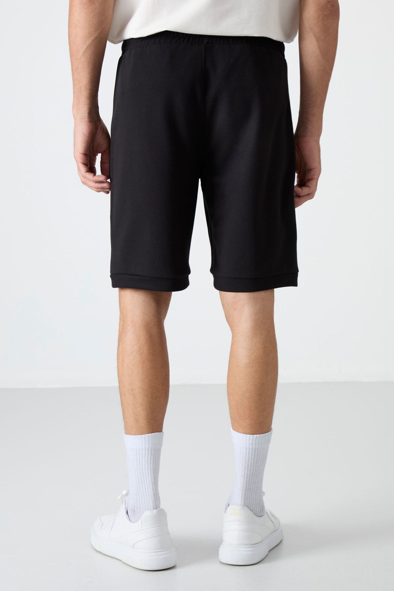TOMMY Men's Fleece Sweat Shorts 5