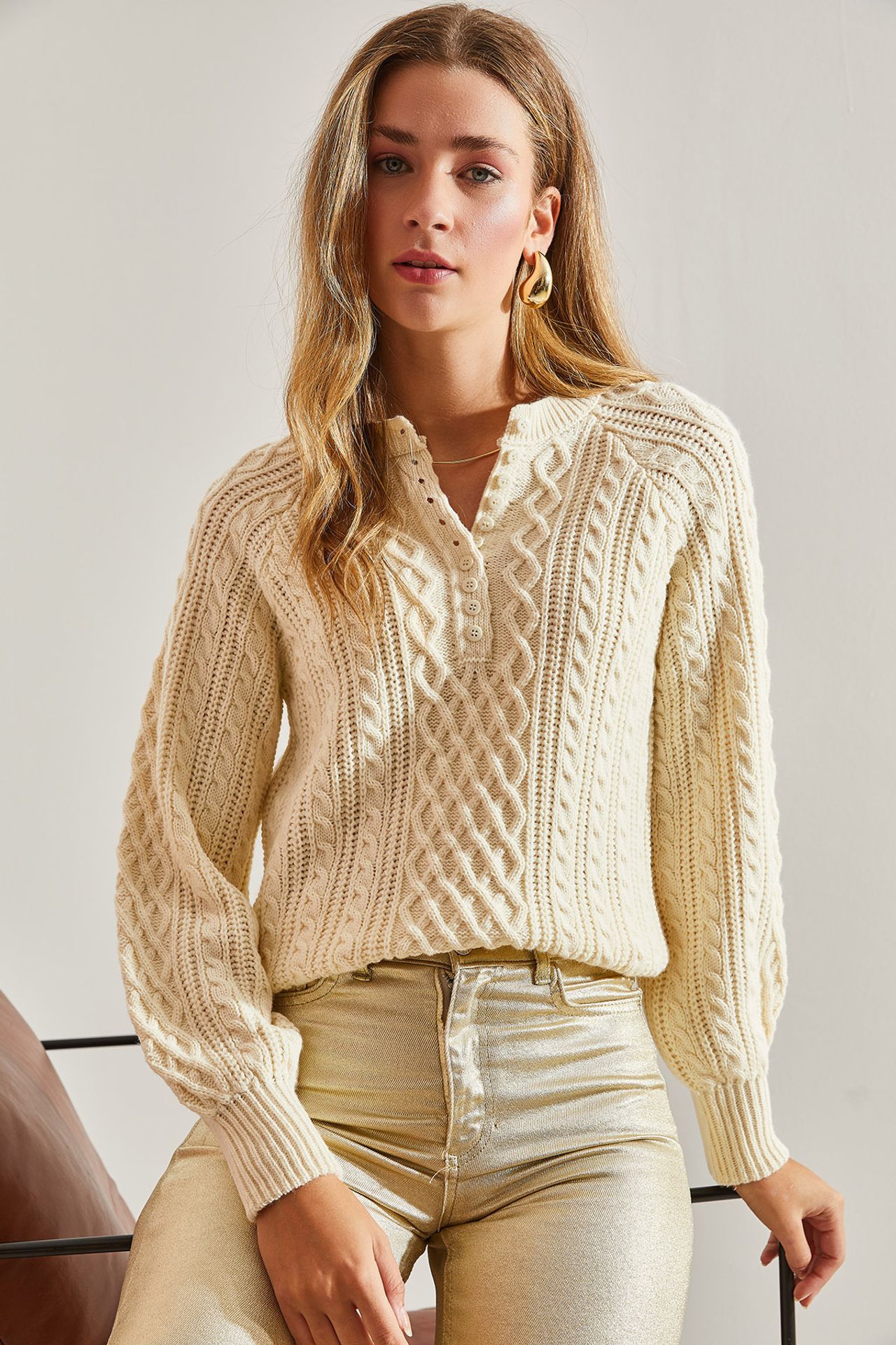 LUCCI Textured Knitwear Sweater with Button Collar