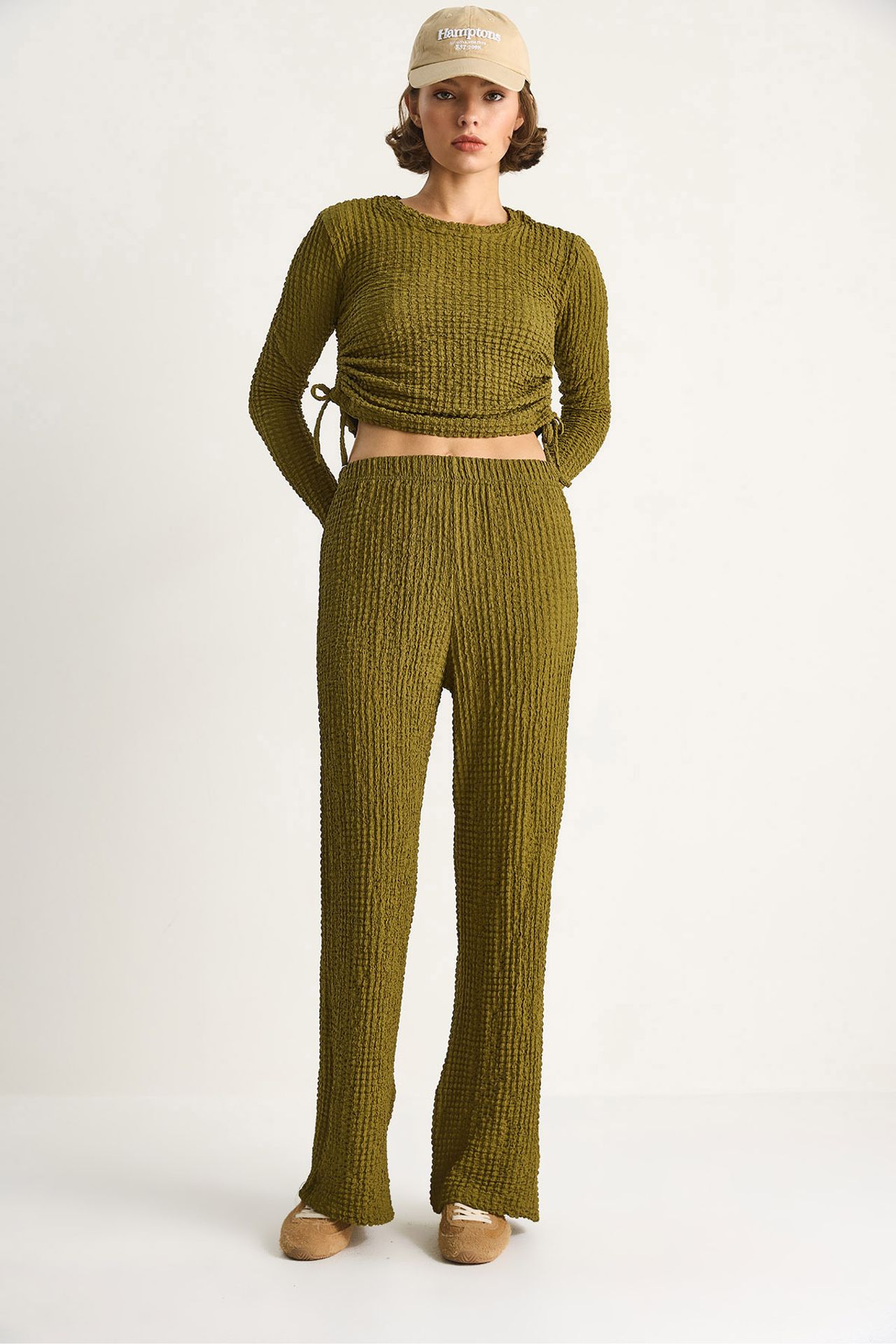 LUCCI Fitted Two-Piece Coord Set with Flared Pants 4