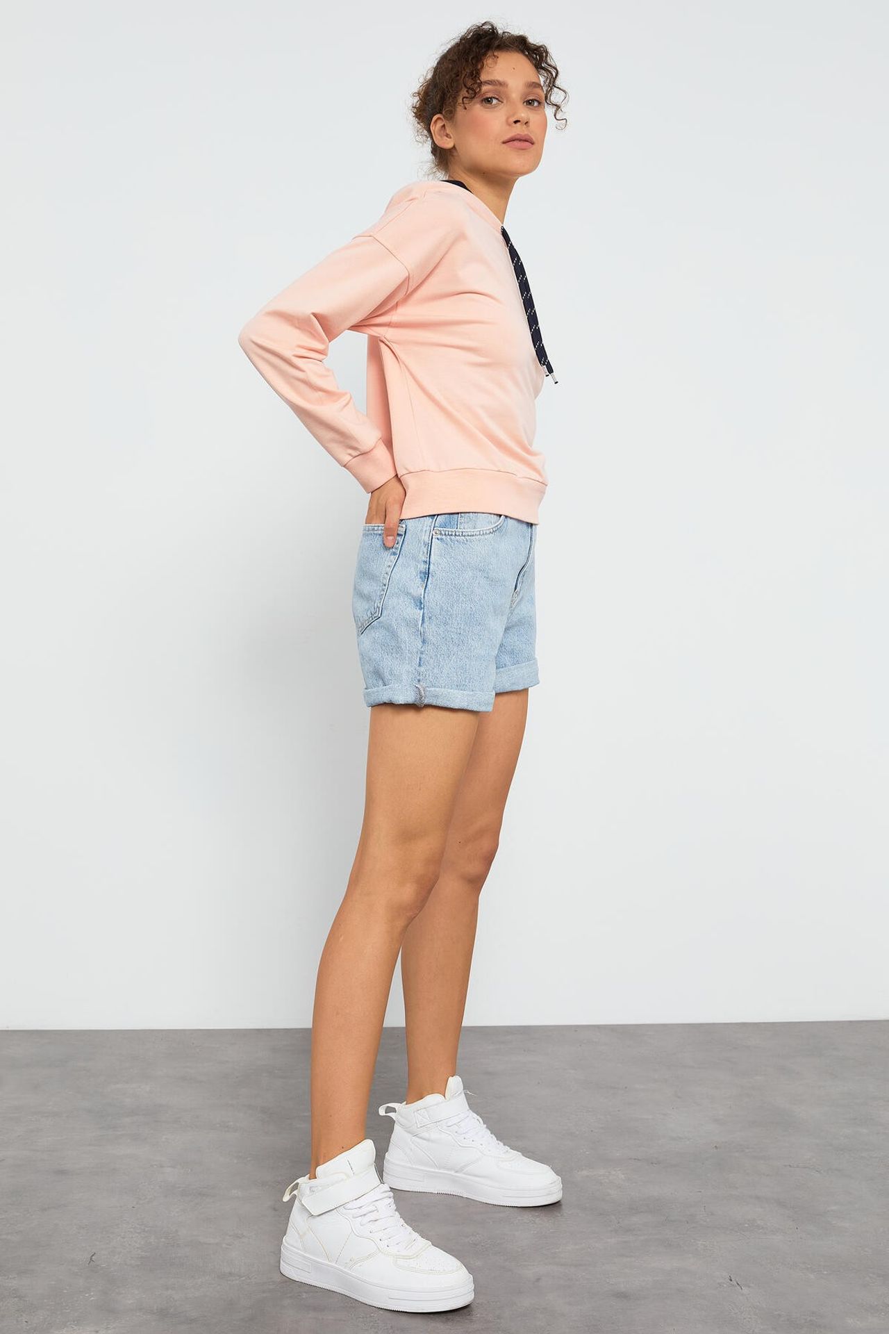 TOMMY Relaxed Hooded Sweatshirt With Tie Detail 6