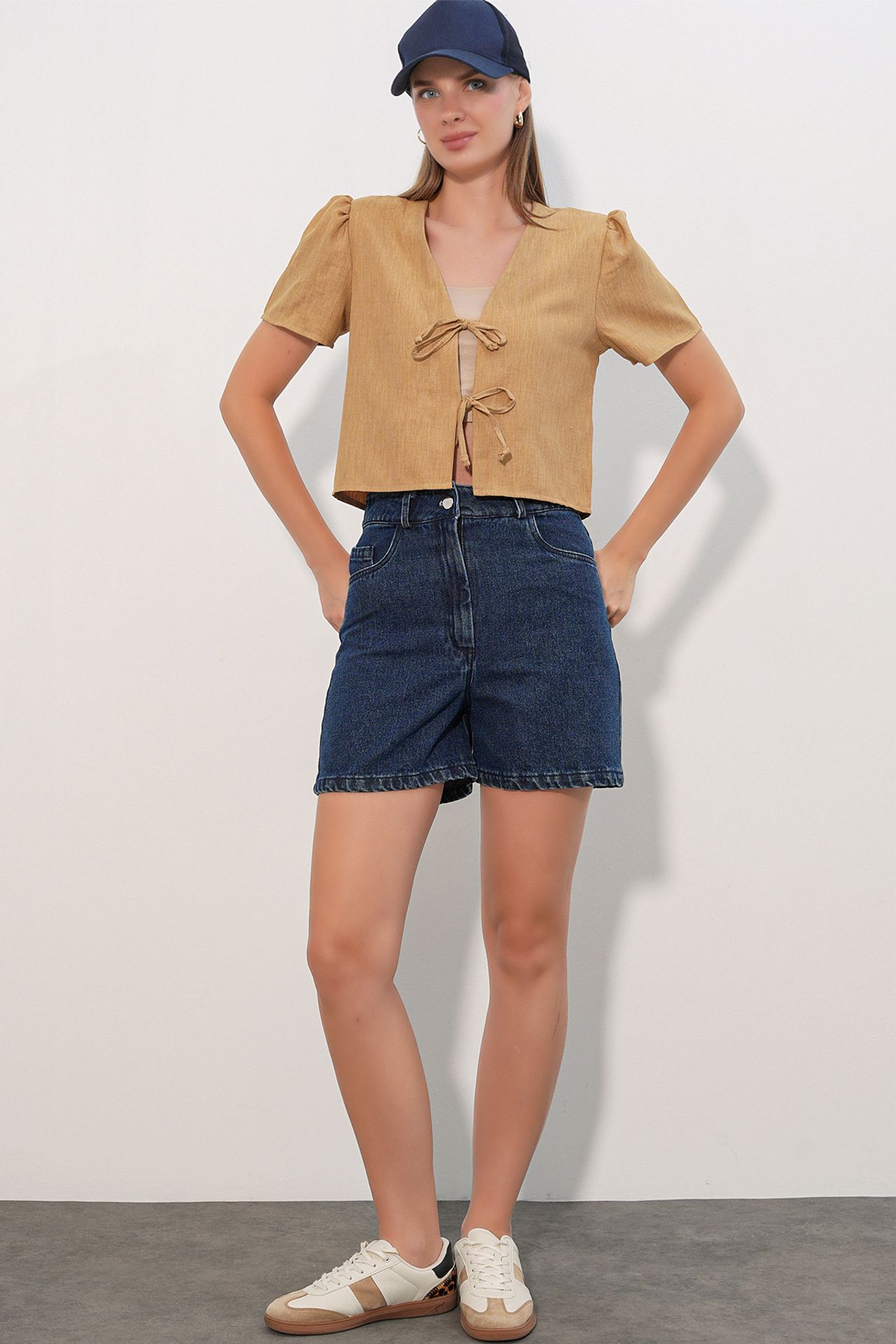 BDART Textured V-Neck Linen Blend Crop Top 2
