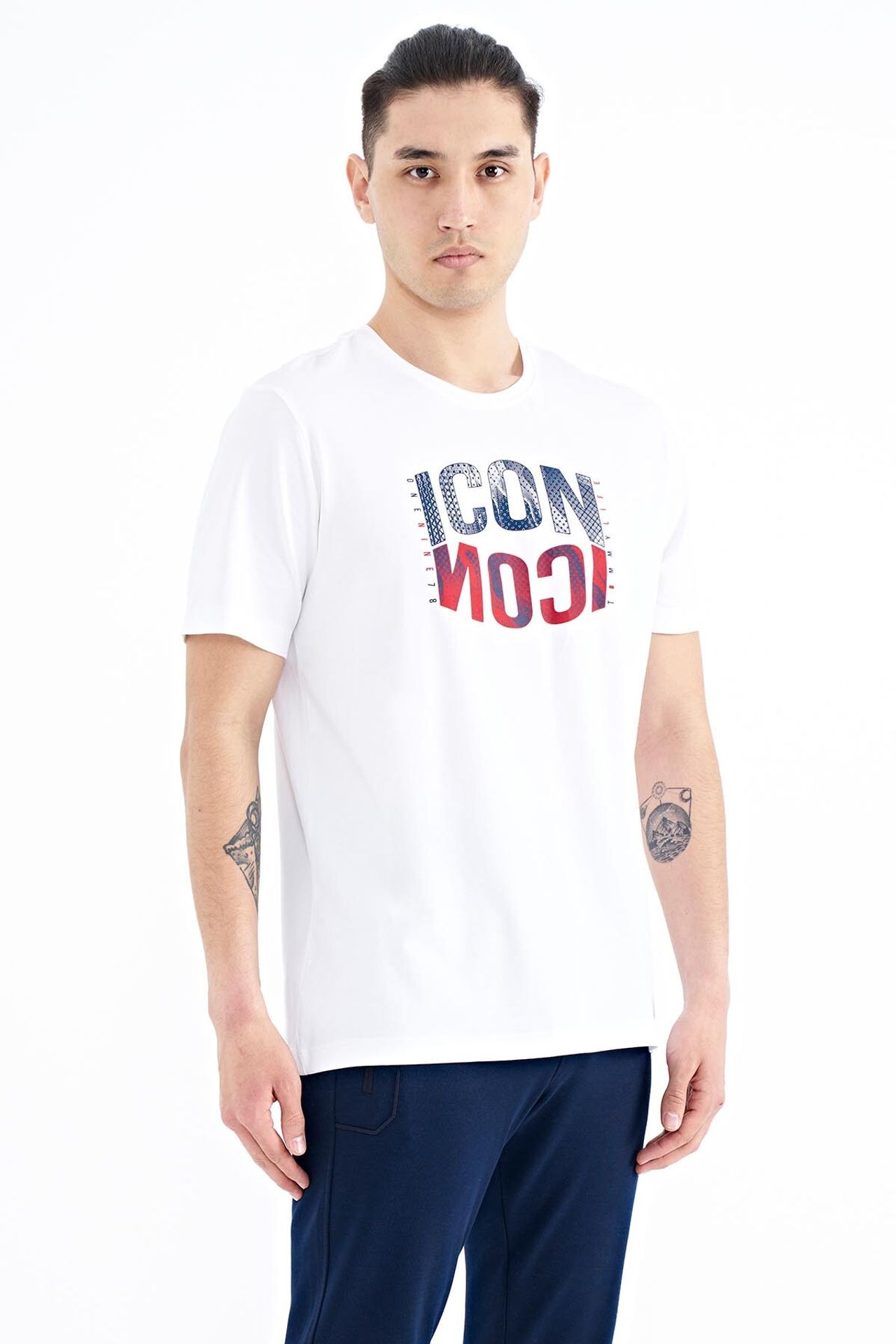TOMMY Printed Crew Neck T-Shirt With Patch 4